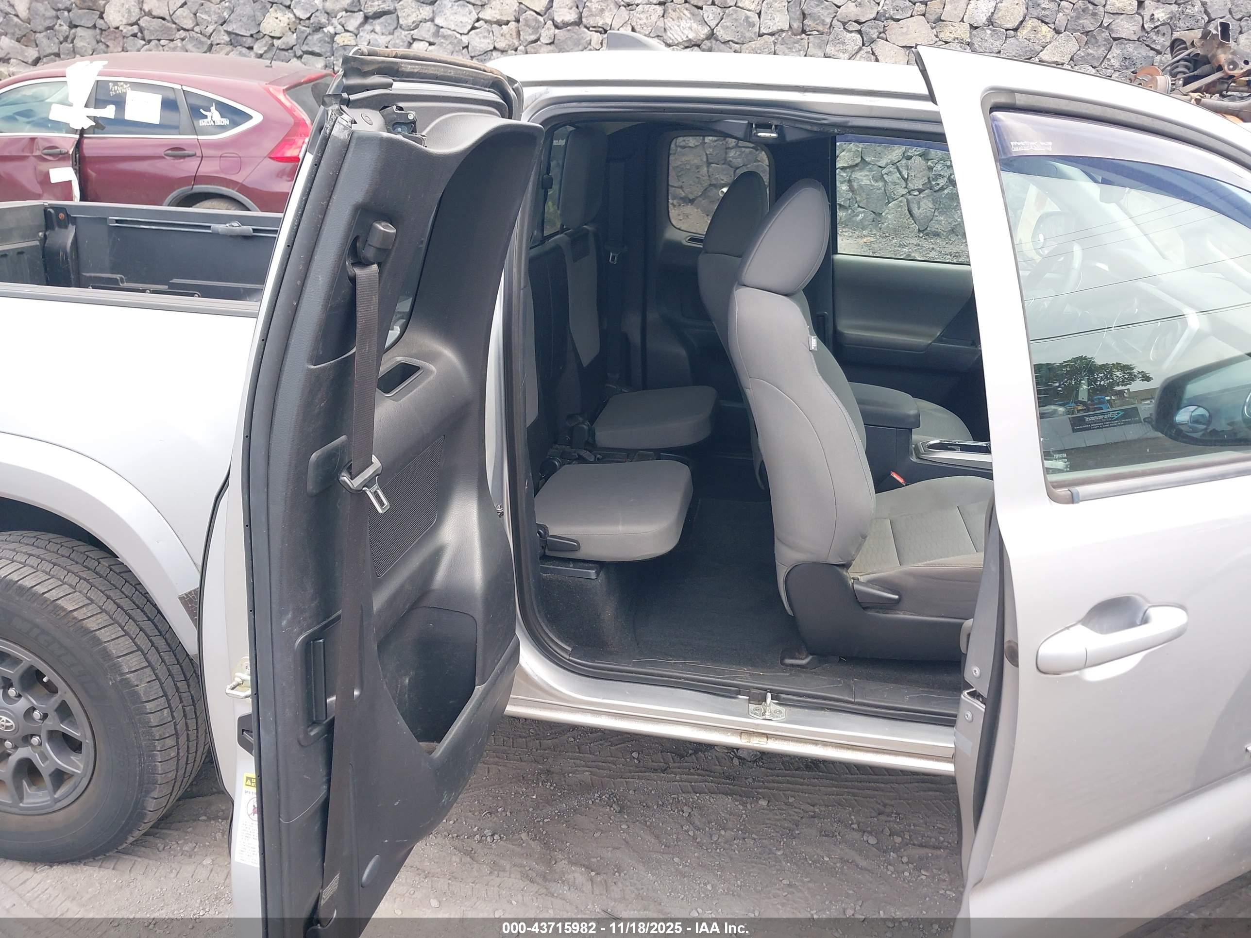 TOYOTA TACOMA image 8