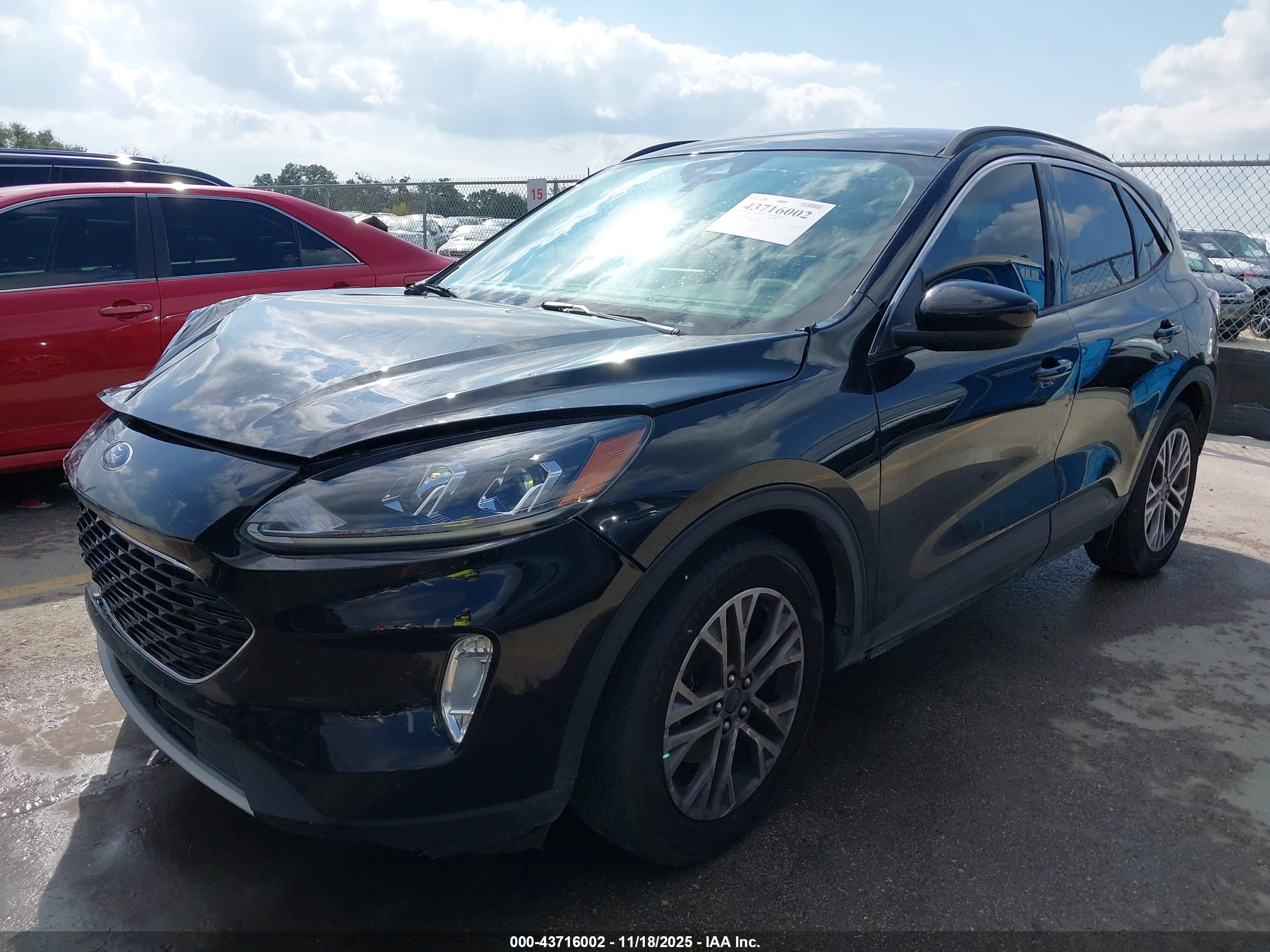 FORD ESCAPE image 2