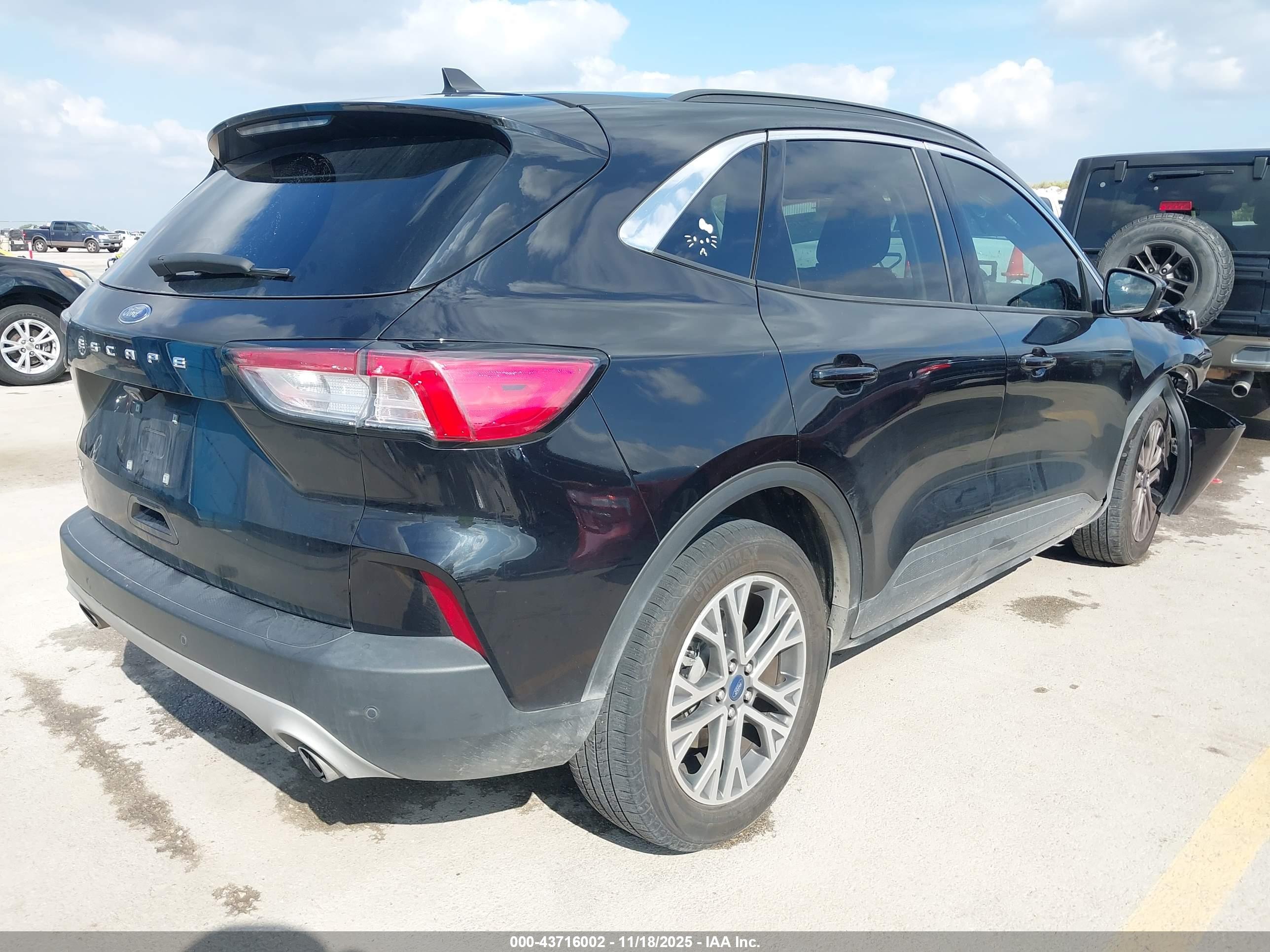 FORD ESCAPE image 4