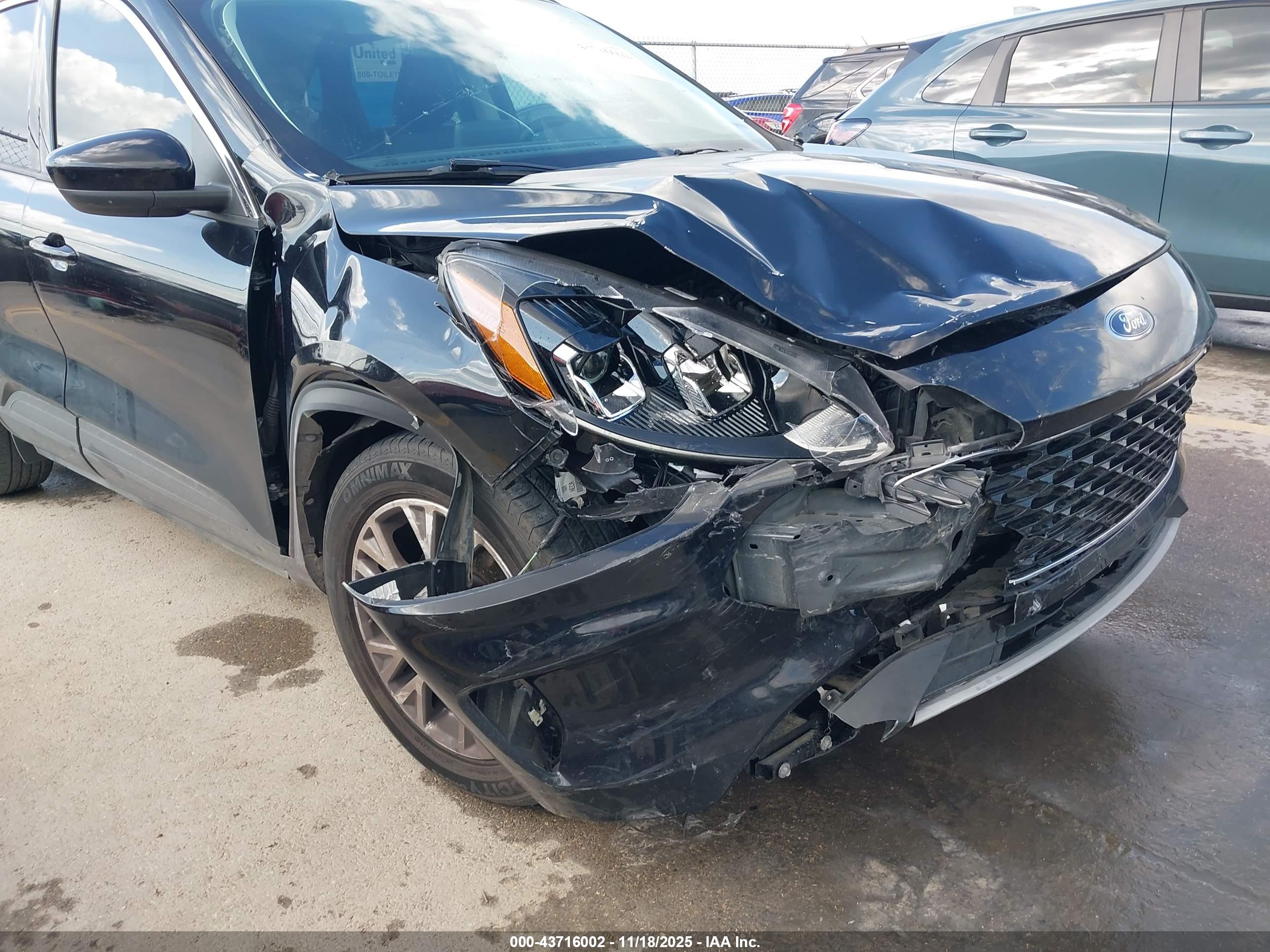 FORD ESCAPE image 6