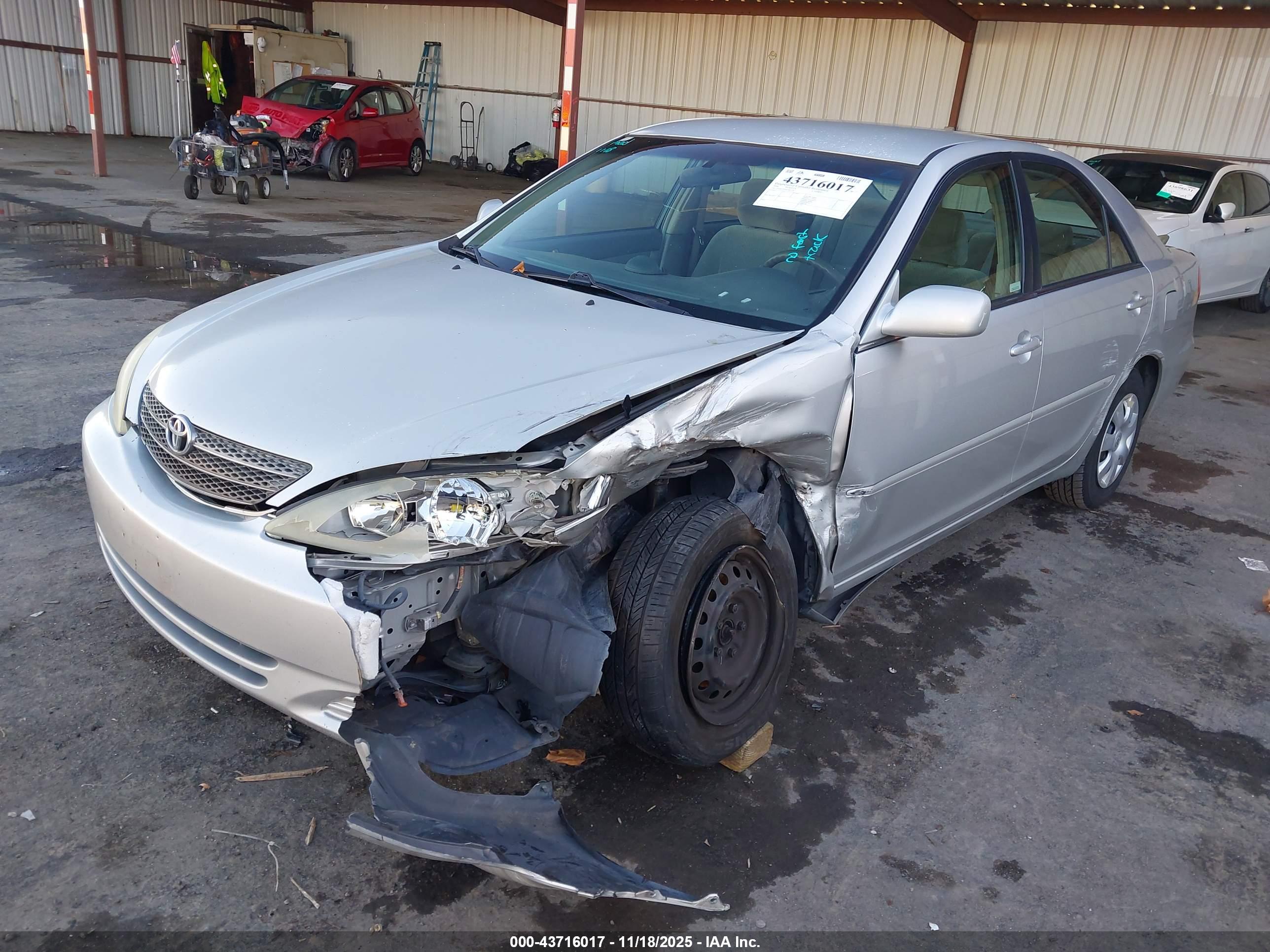 TOYOTA CAMRY image 2