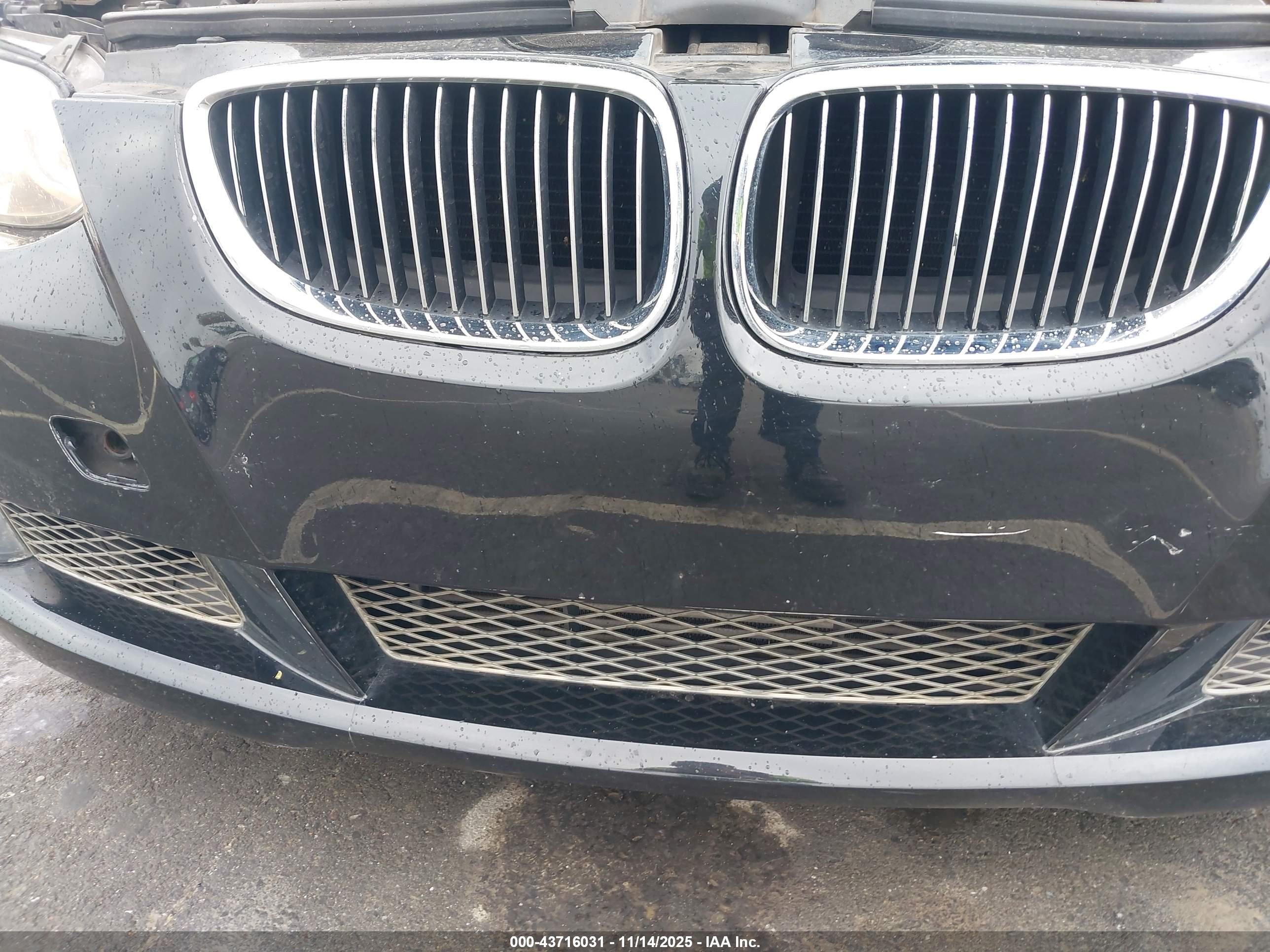 BMW 335I image 6