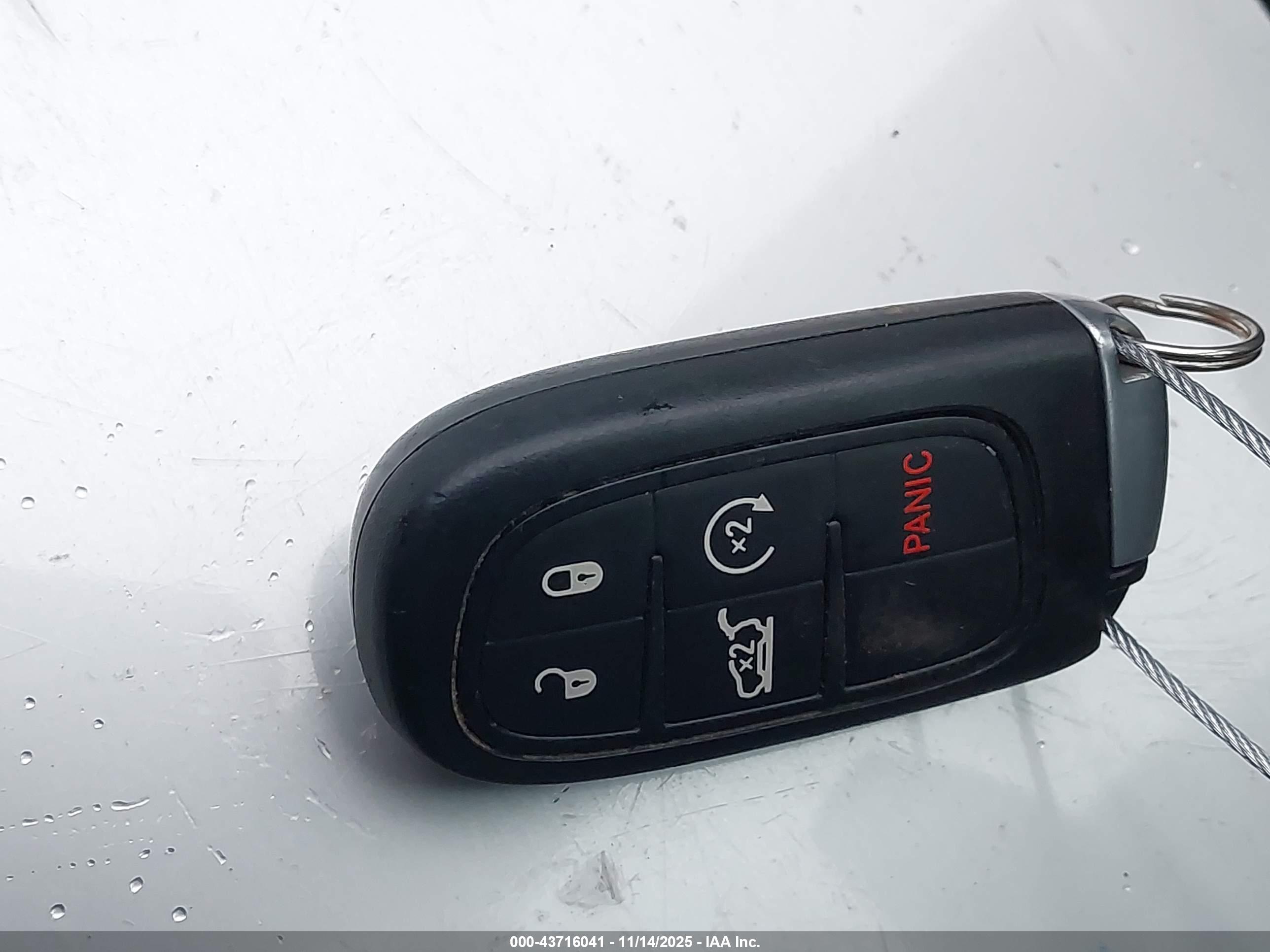 JEEP CHEROKEE image 11