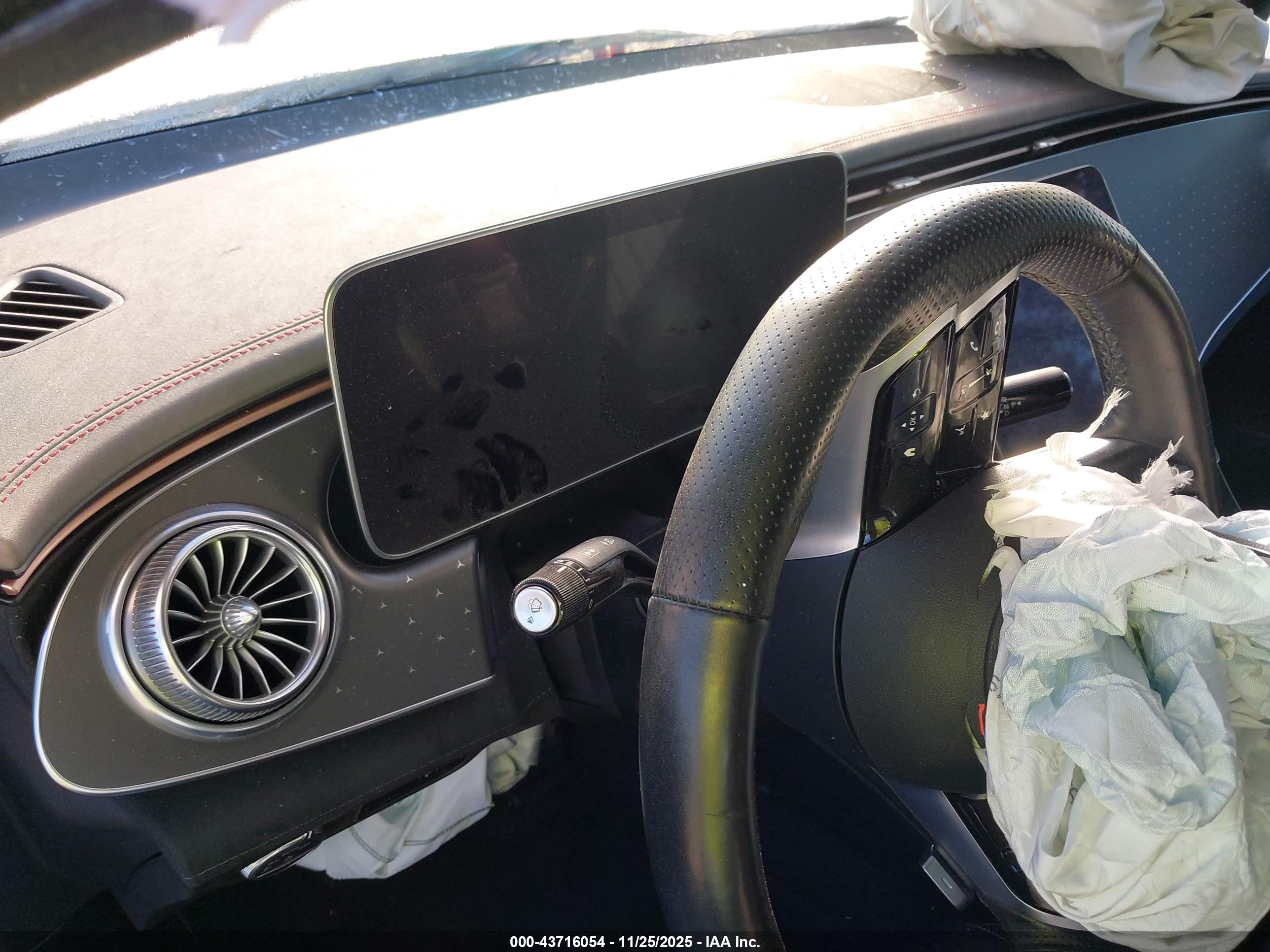 MERCEDES-BENZ EQE image 7