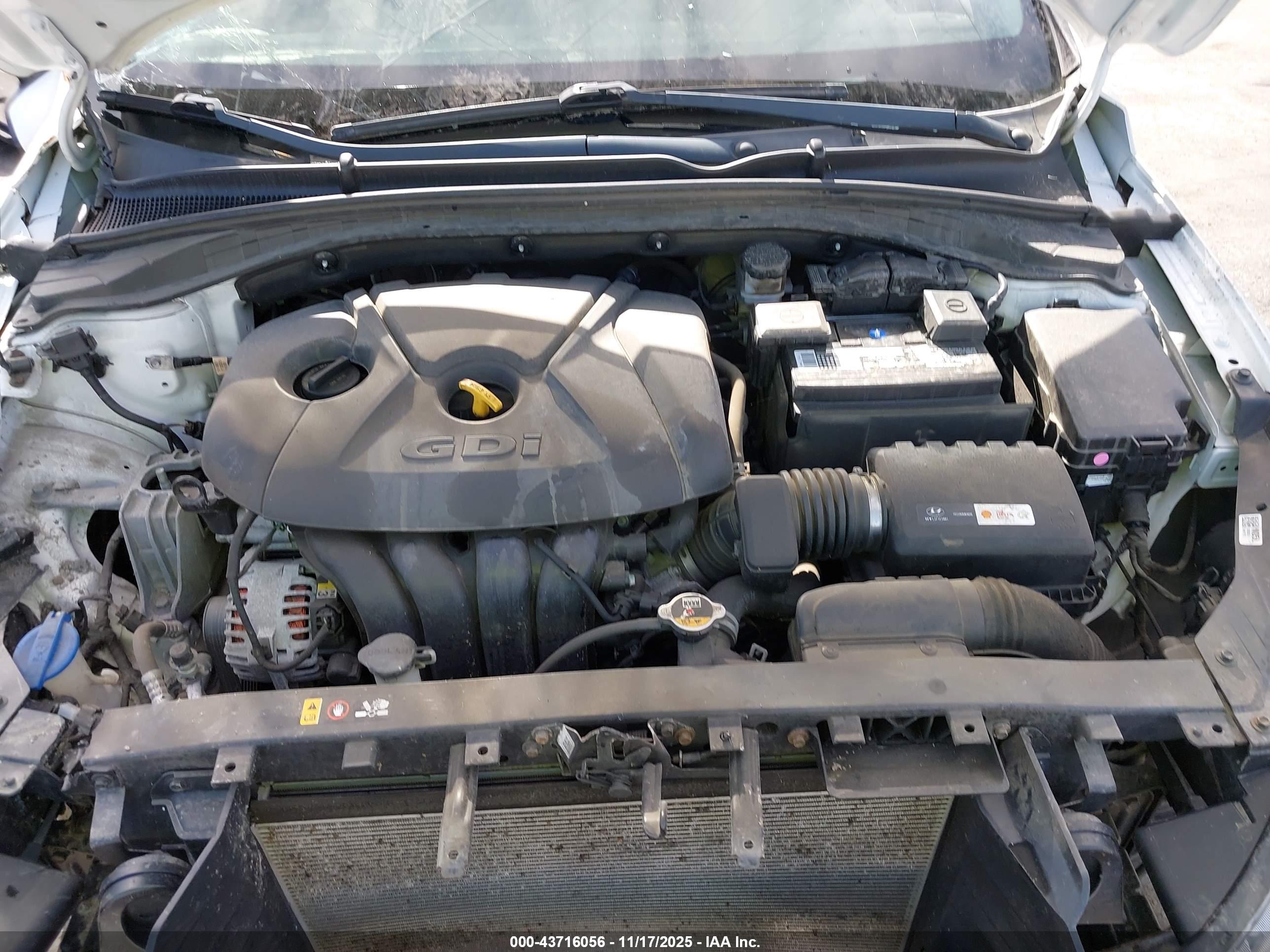 HYUNDAI ELANTRA image 10