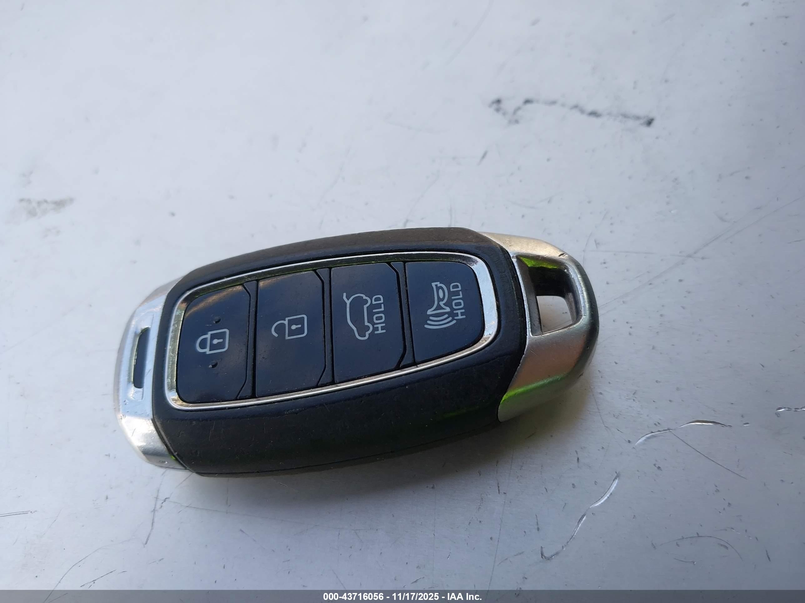 HYUNDAI ELANTRA image 11