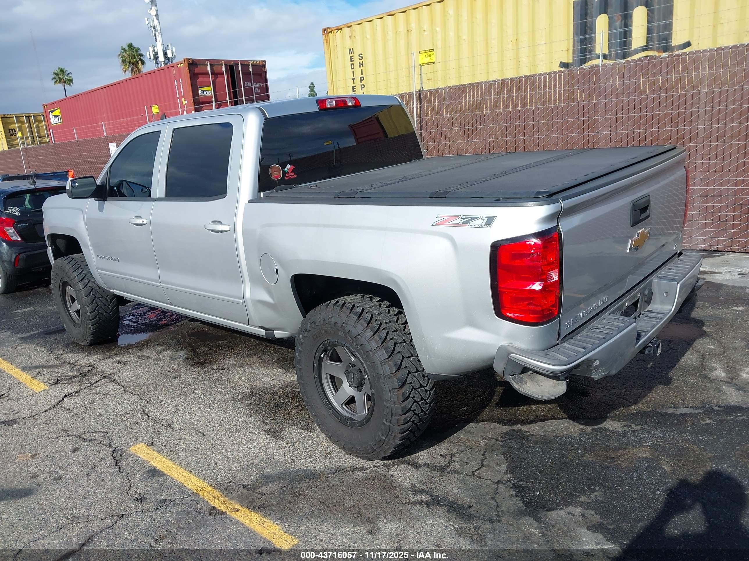 CHEVROLET SILVERADO image 3