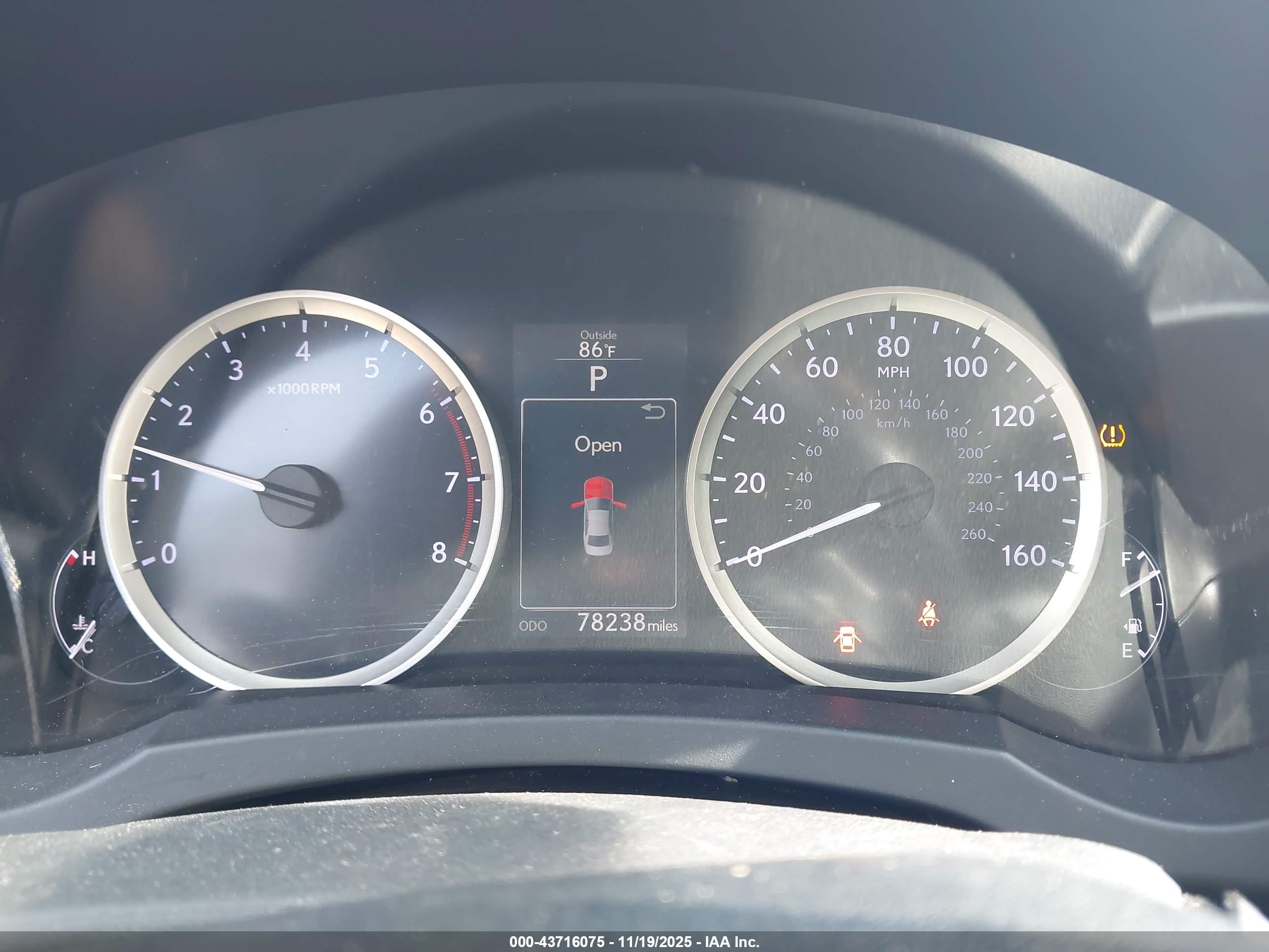LEXUS IS image 7