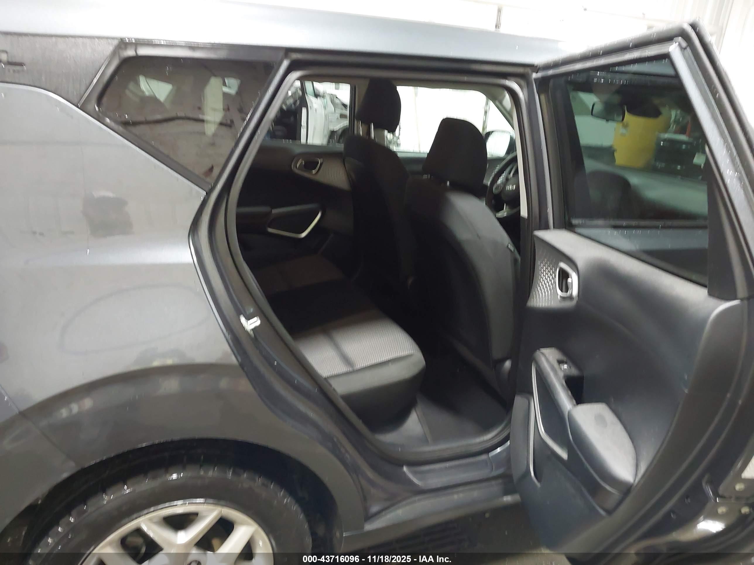 KIA SOUL image 8