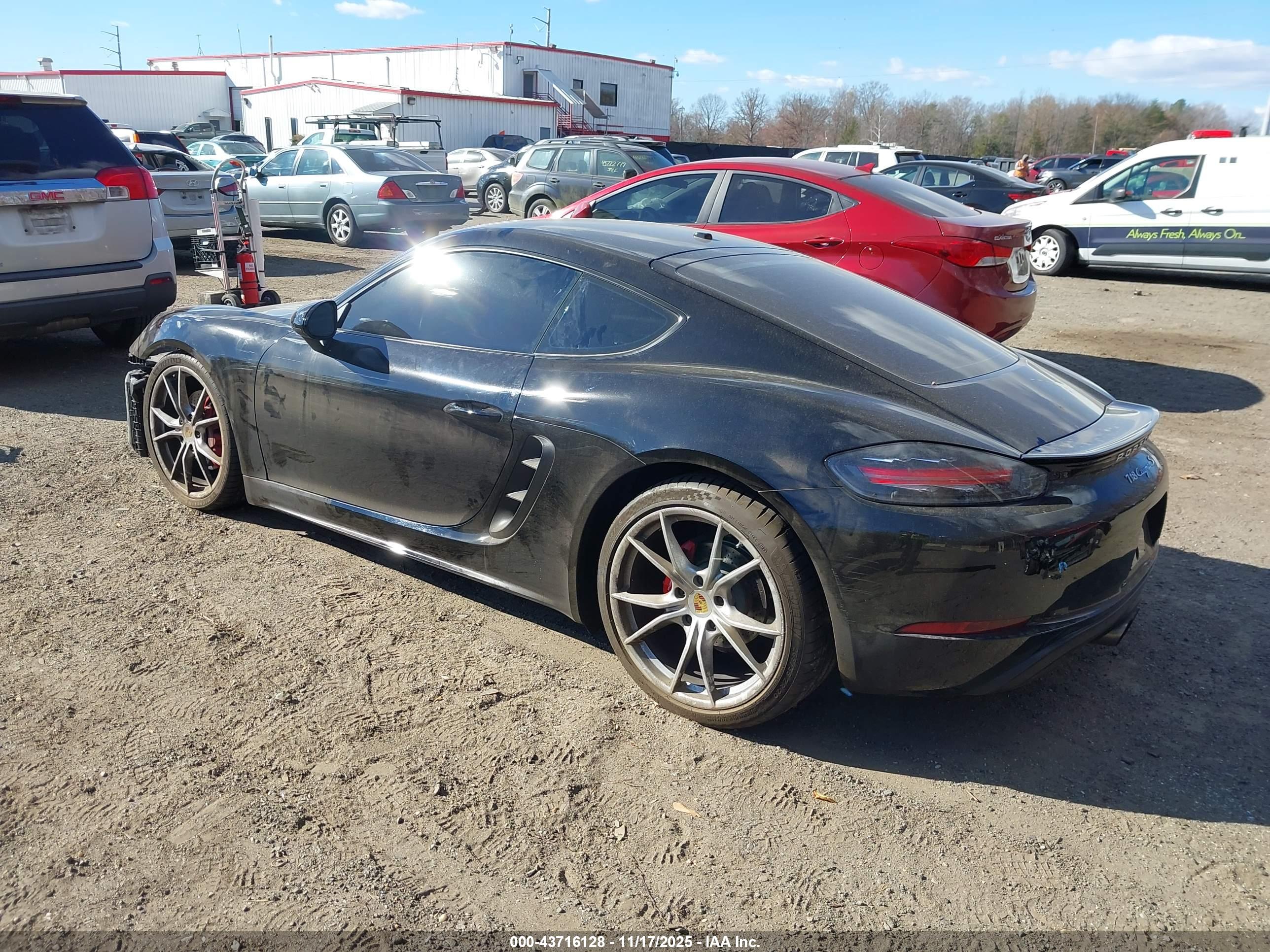 PORSCHE 718 image 3