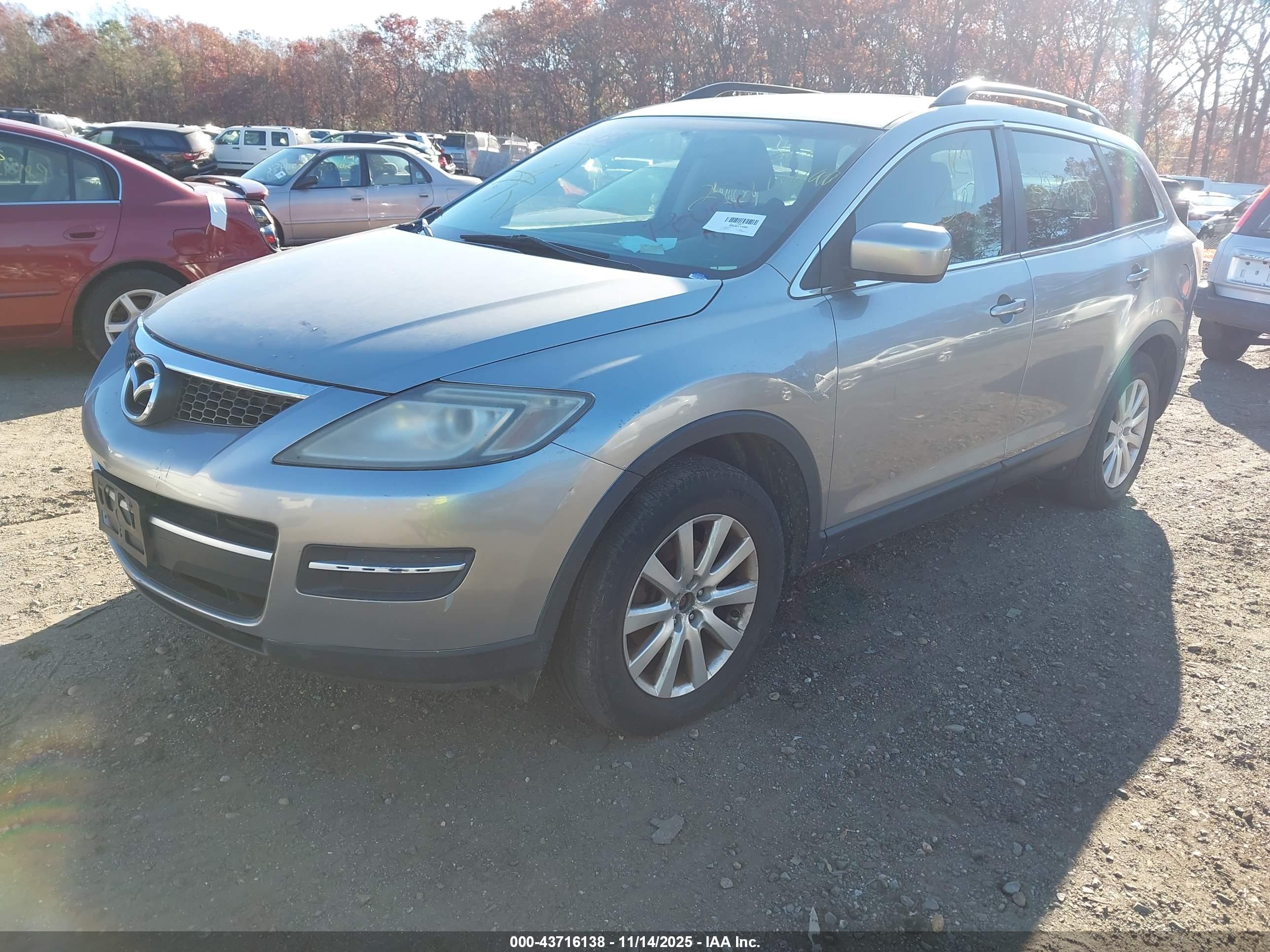 MAZDA CX-9 image 2