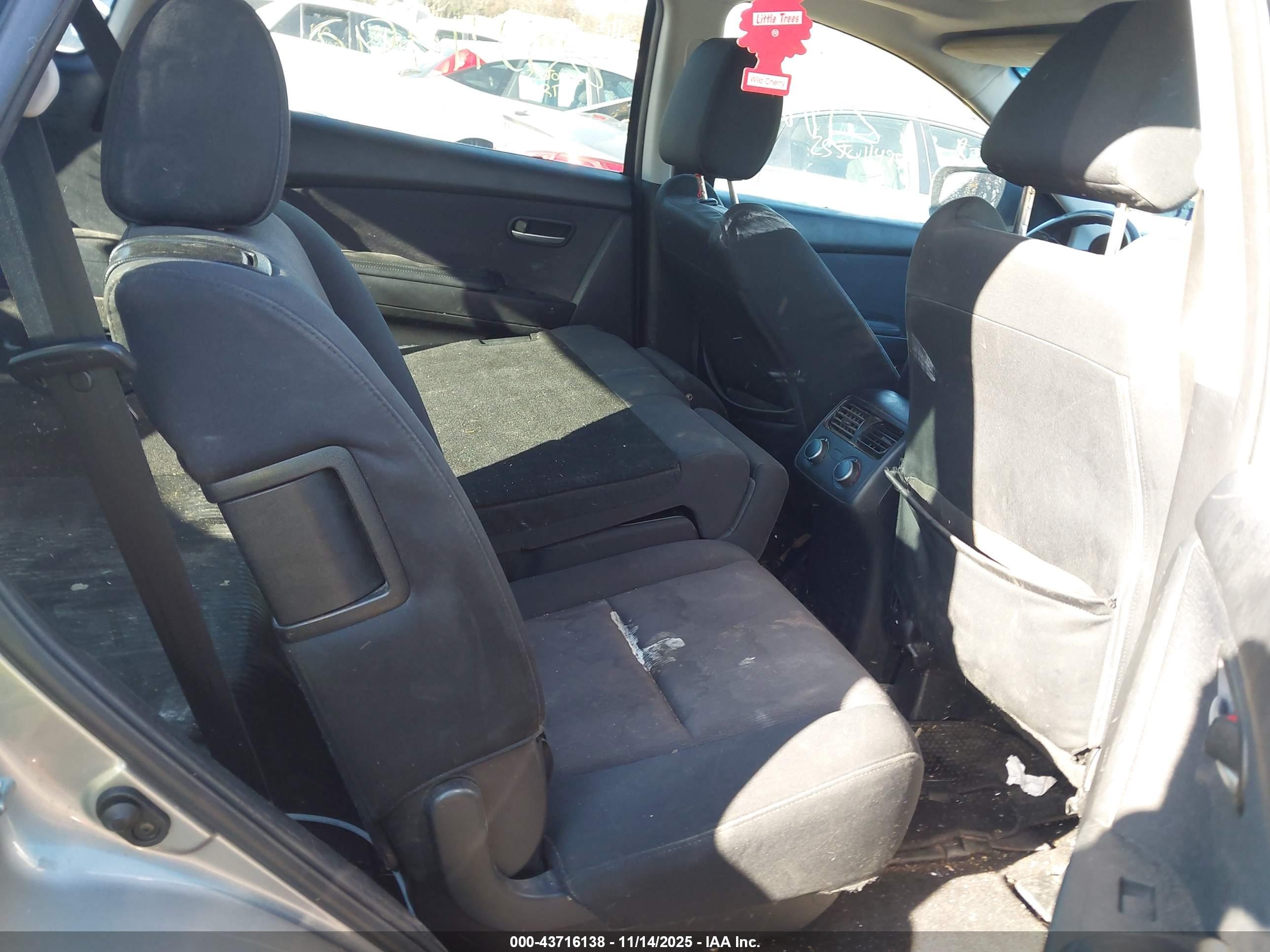 MAZDA CX-9 image 8
