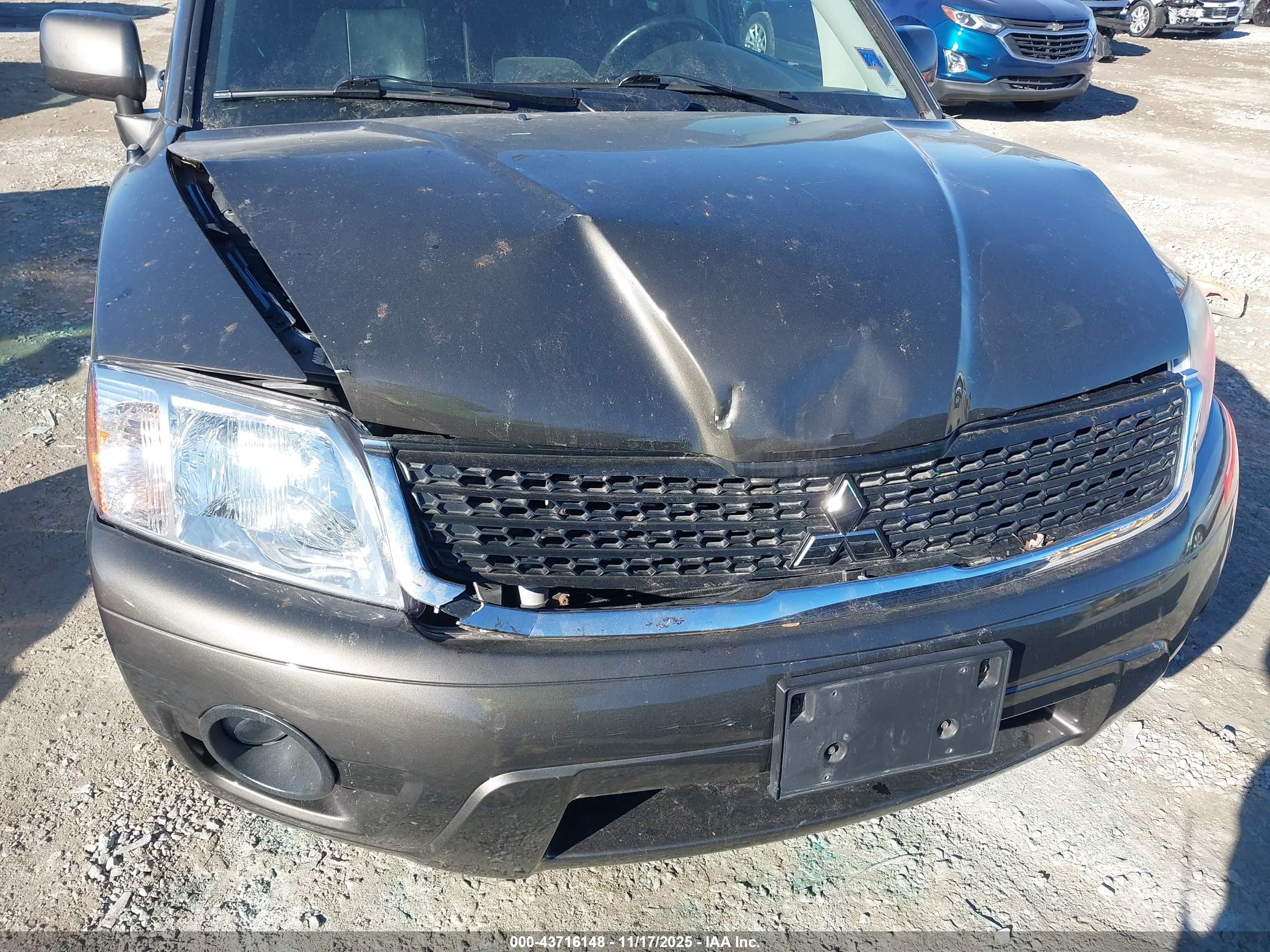 MITSUBISHI ENDEAVOR image 6