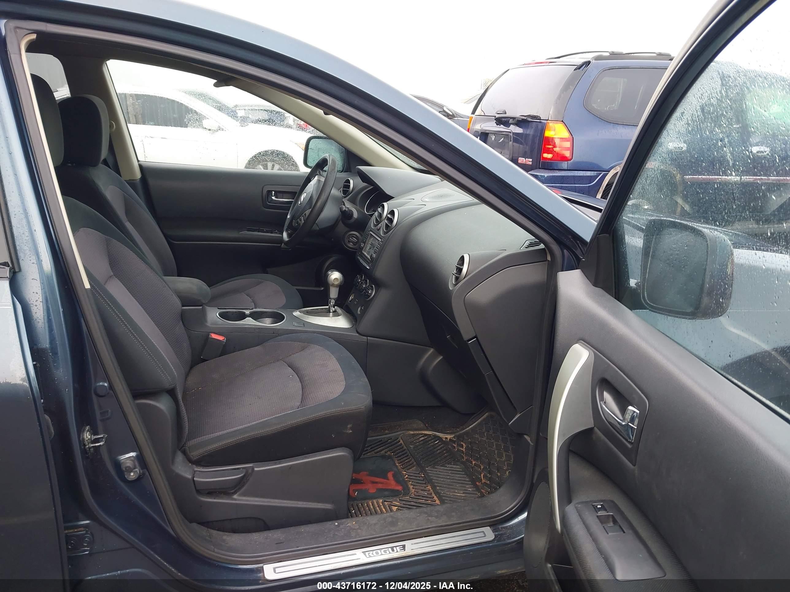 NISSAN ROGUE image 5