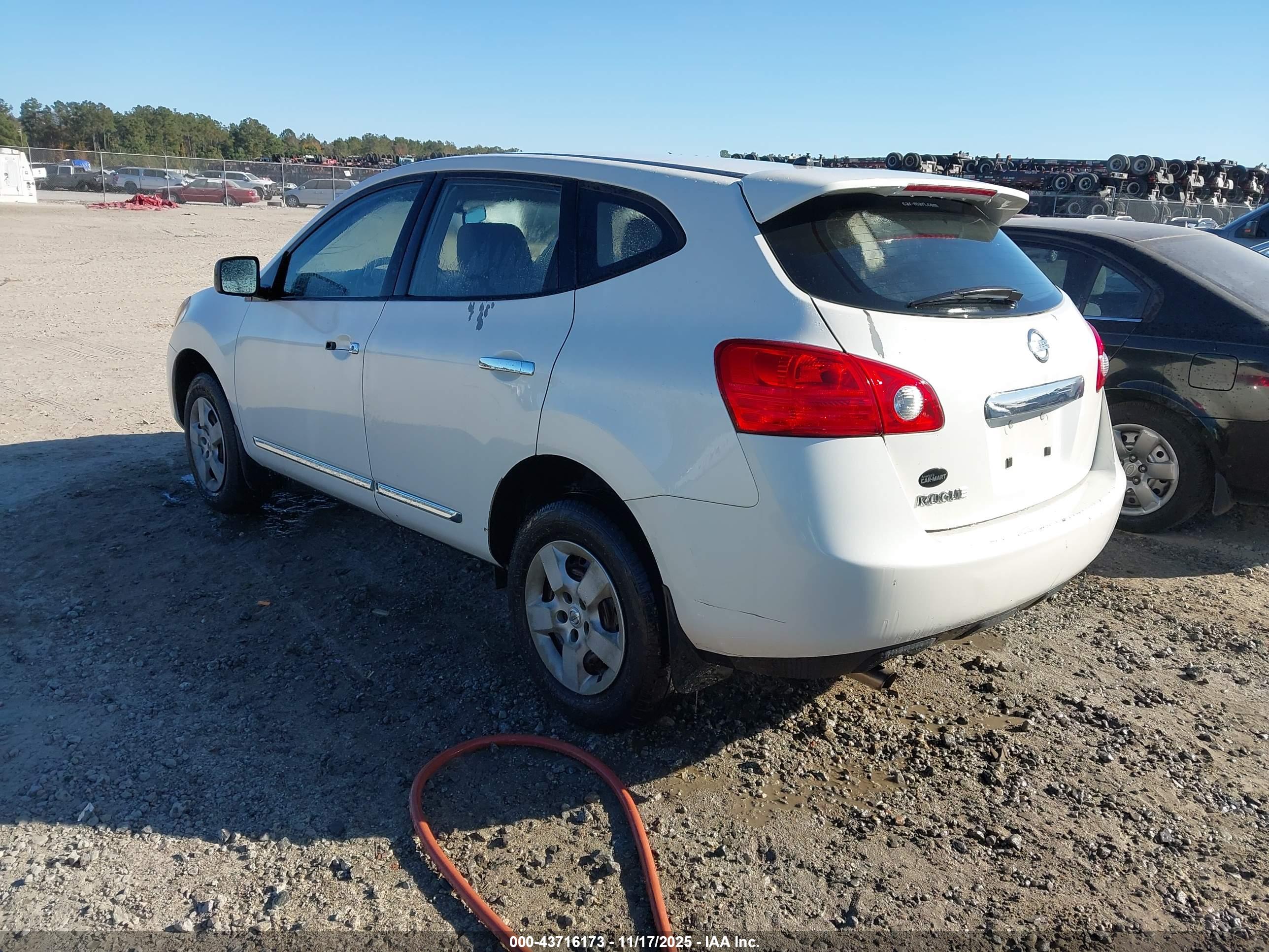 NISSAN ROGUE image 3