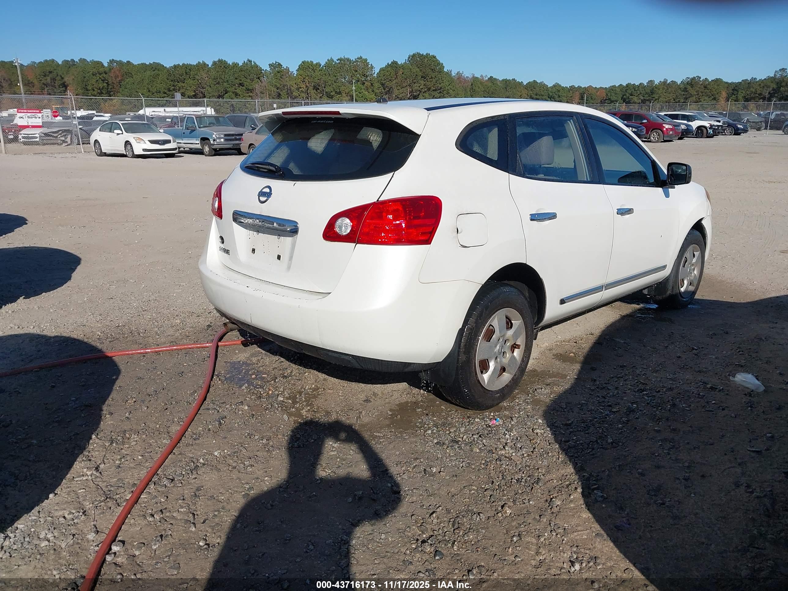 NISSAN ROGUE image 4