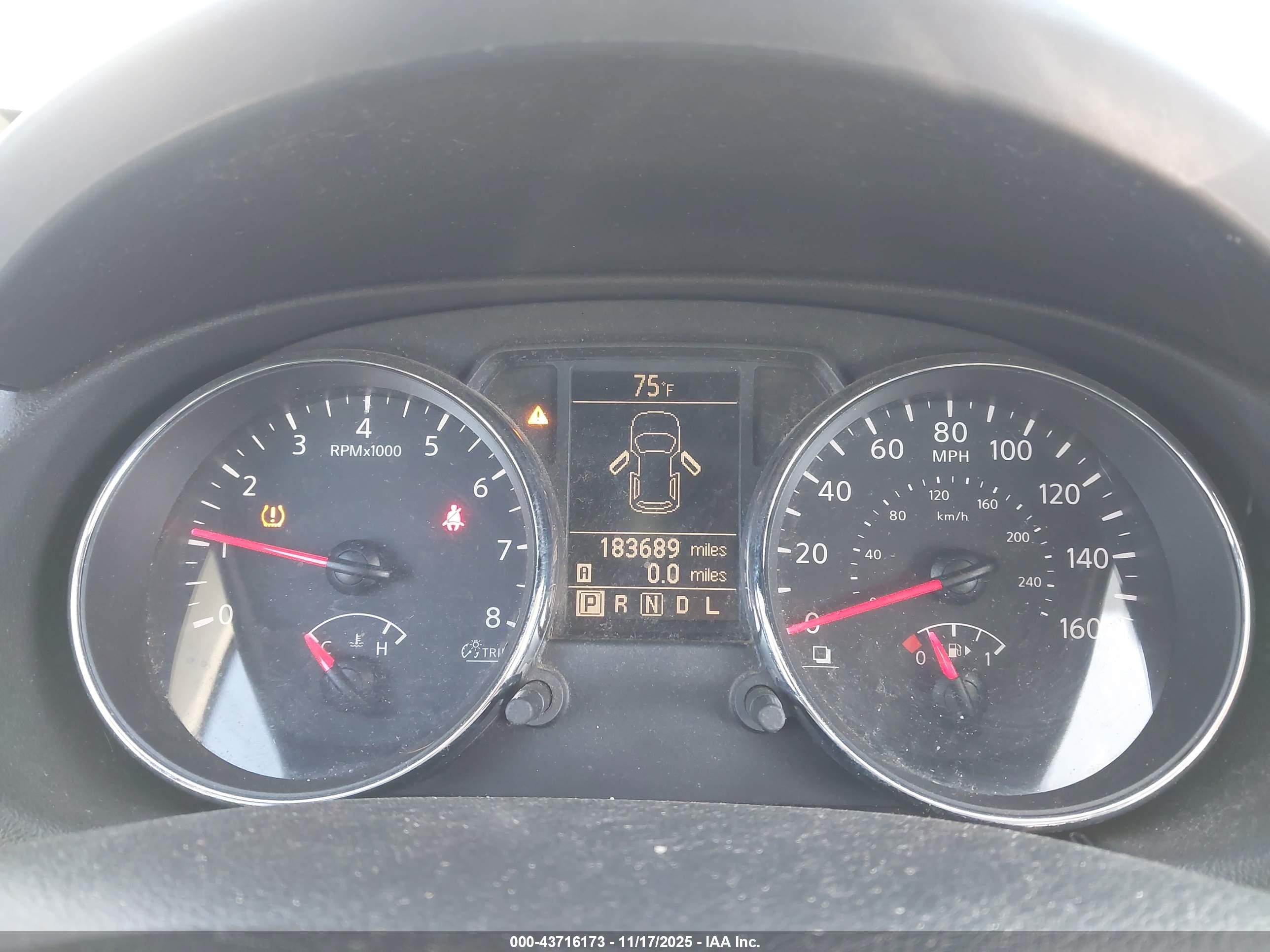 NISSAN ROGUE image 7