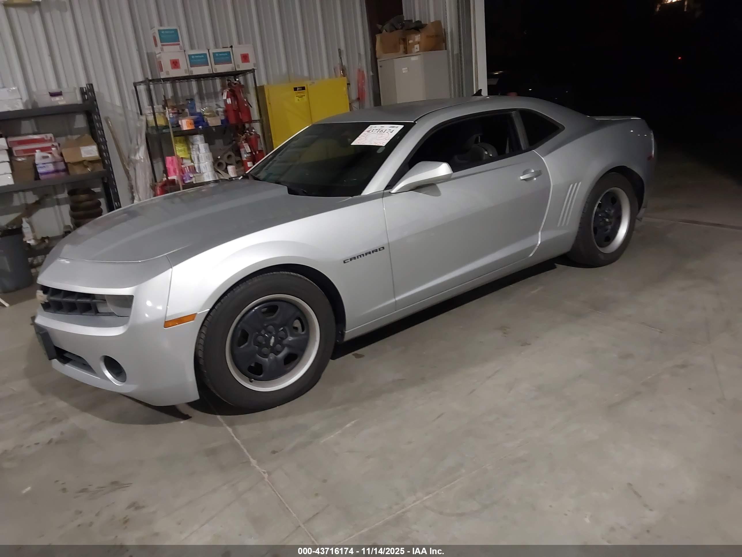 CHEVROLET CAMARO image 2