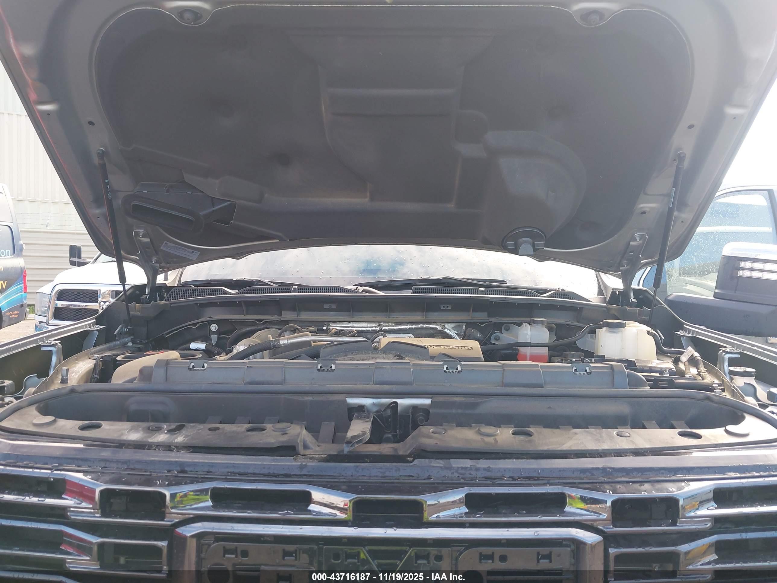 GMC SIERRA image 10