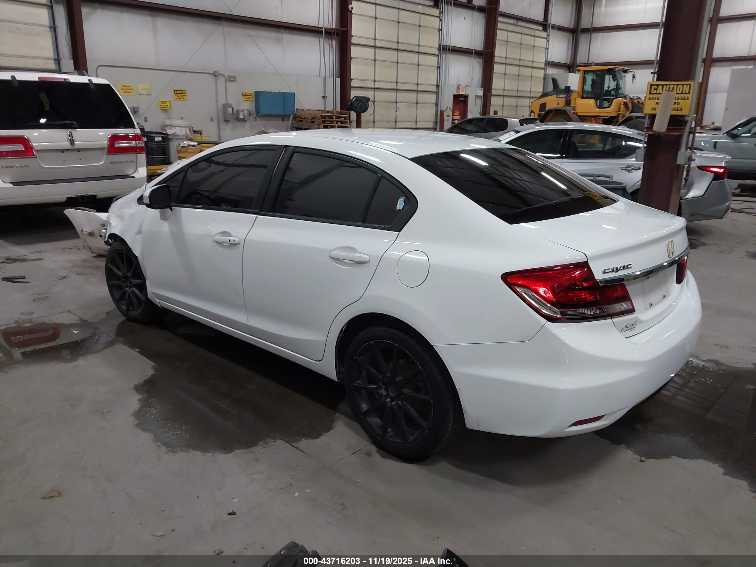 HONDA CIVIC image 3