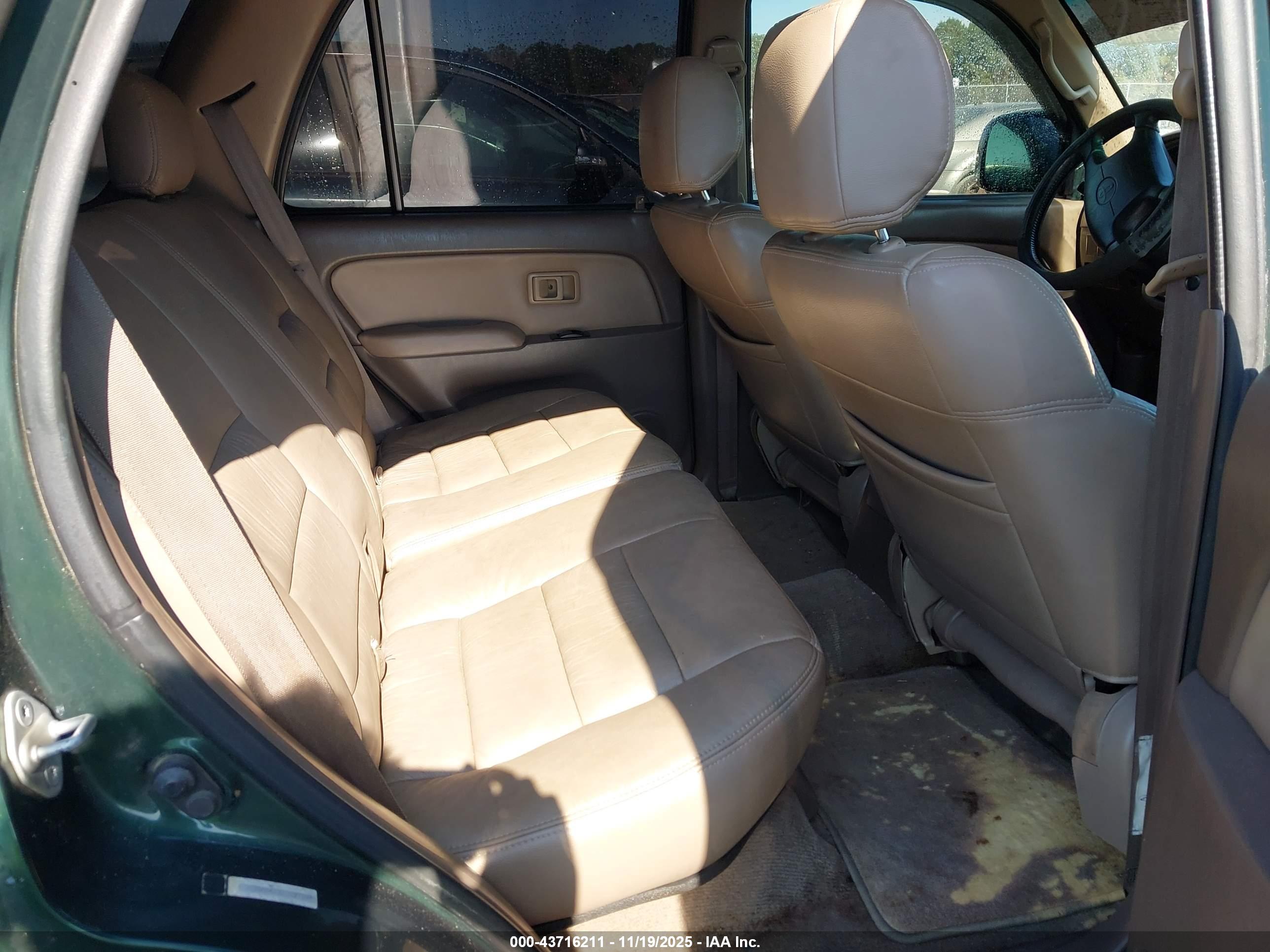 TOYOTA 4RUNNER image 8