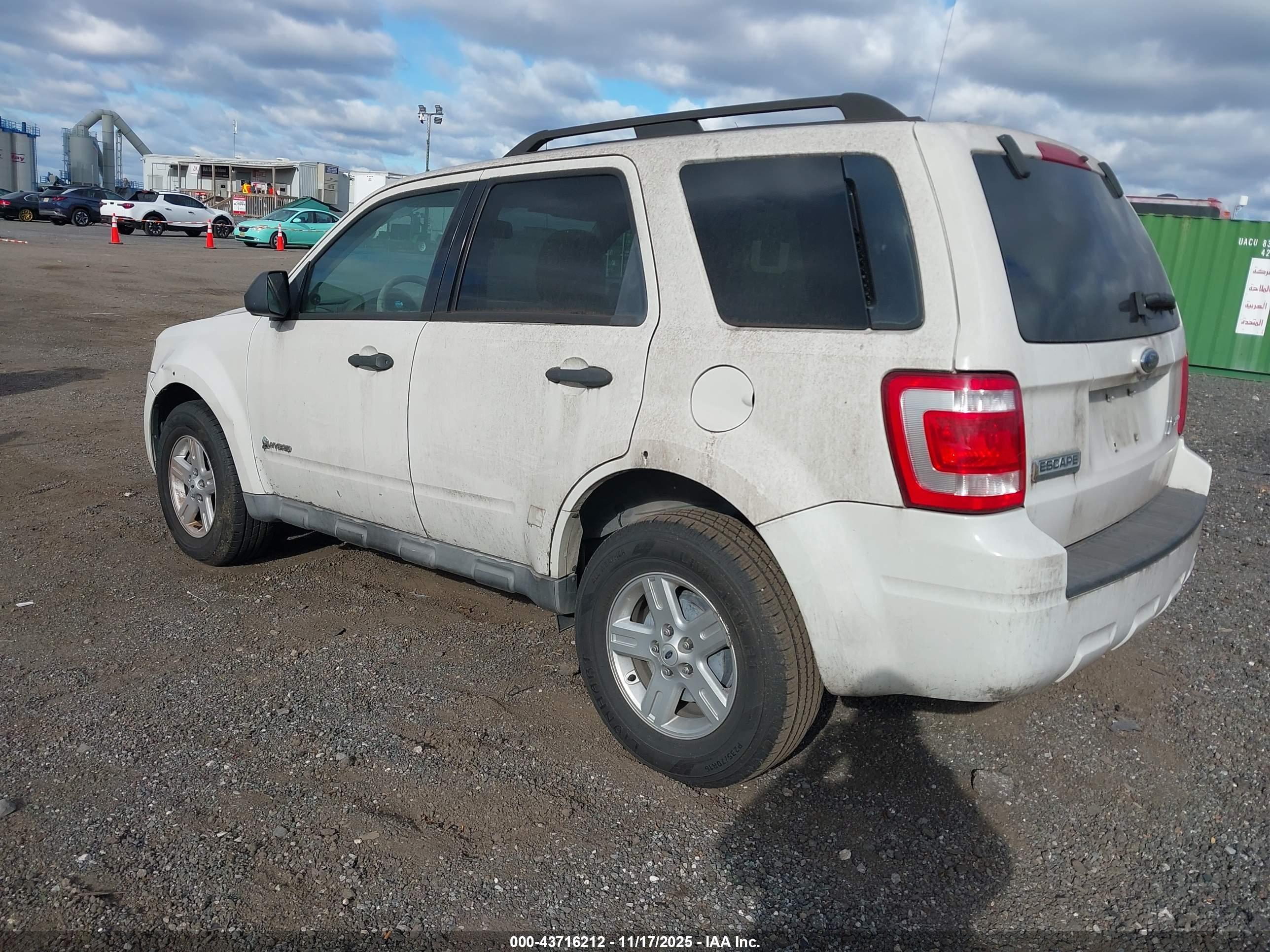 FORD ESCAPE image 3