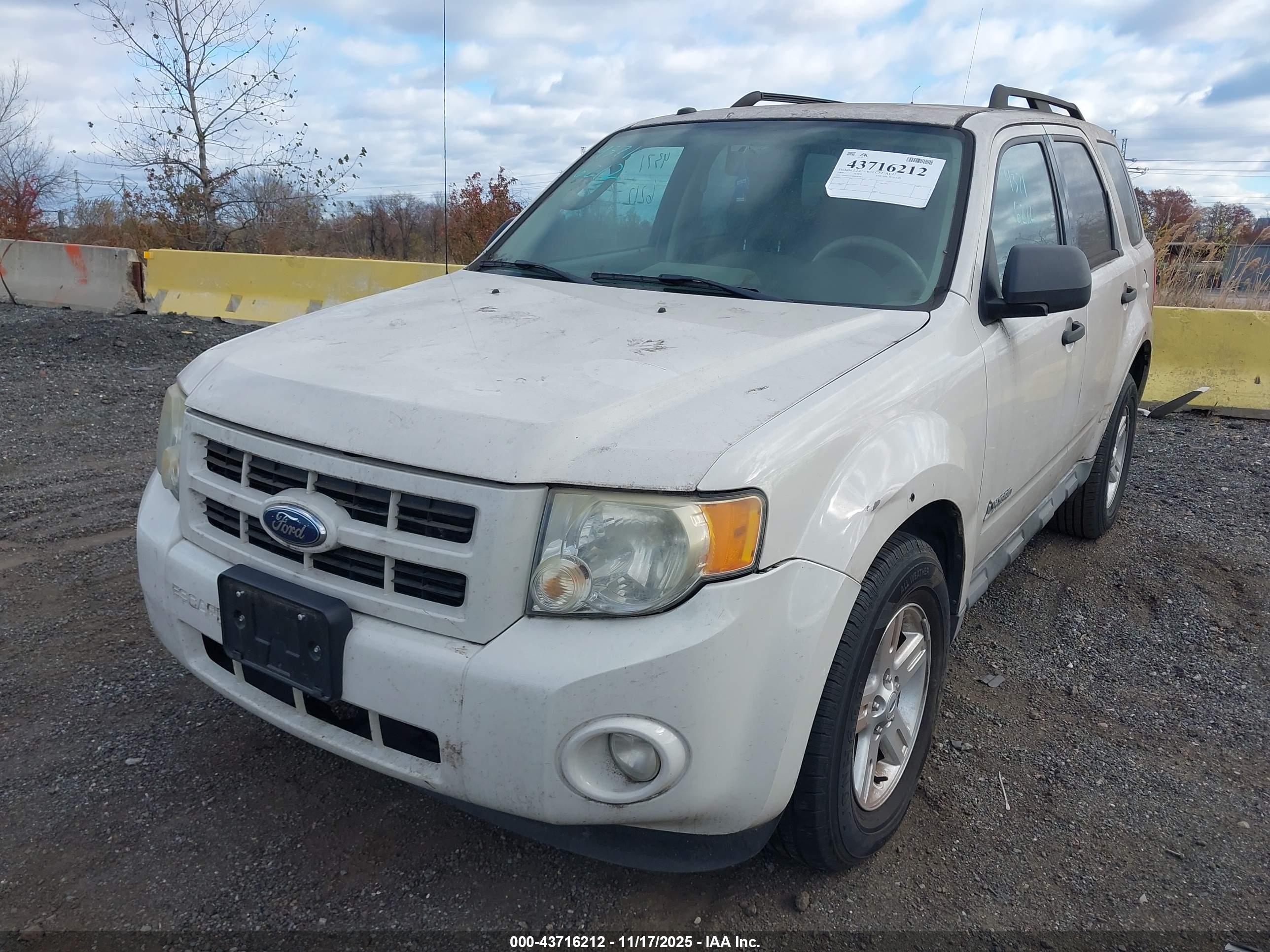FORD ESCAPE image 6
