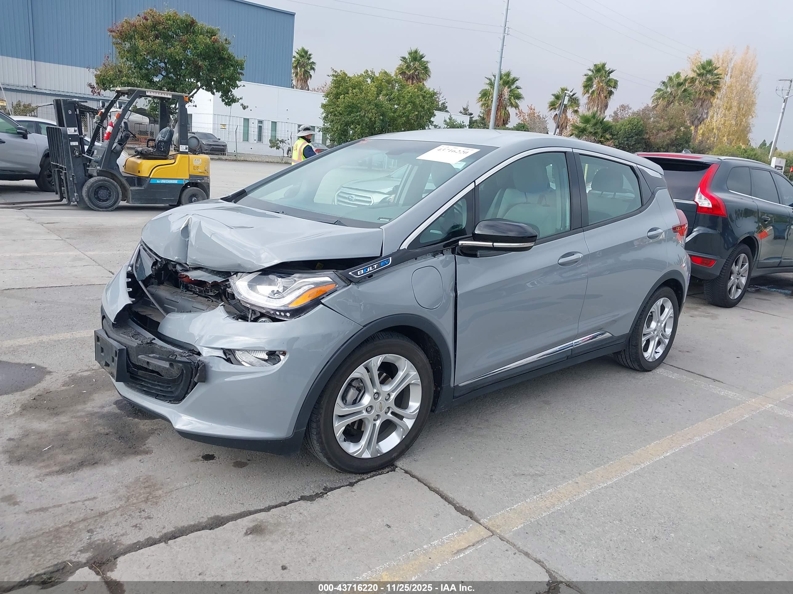 CHEVROLET BOLT image 2