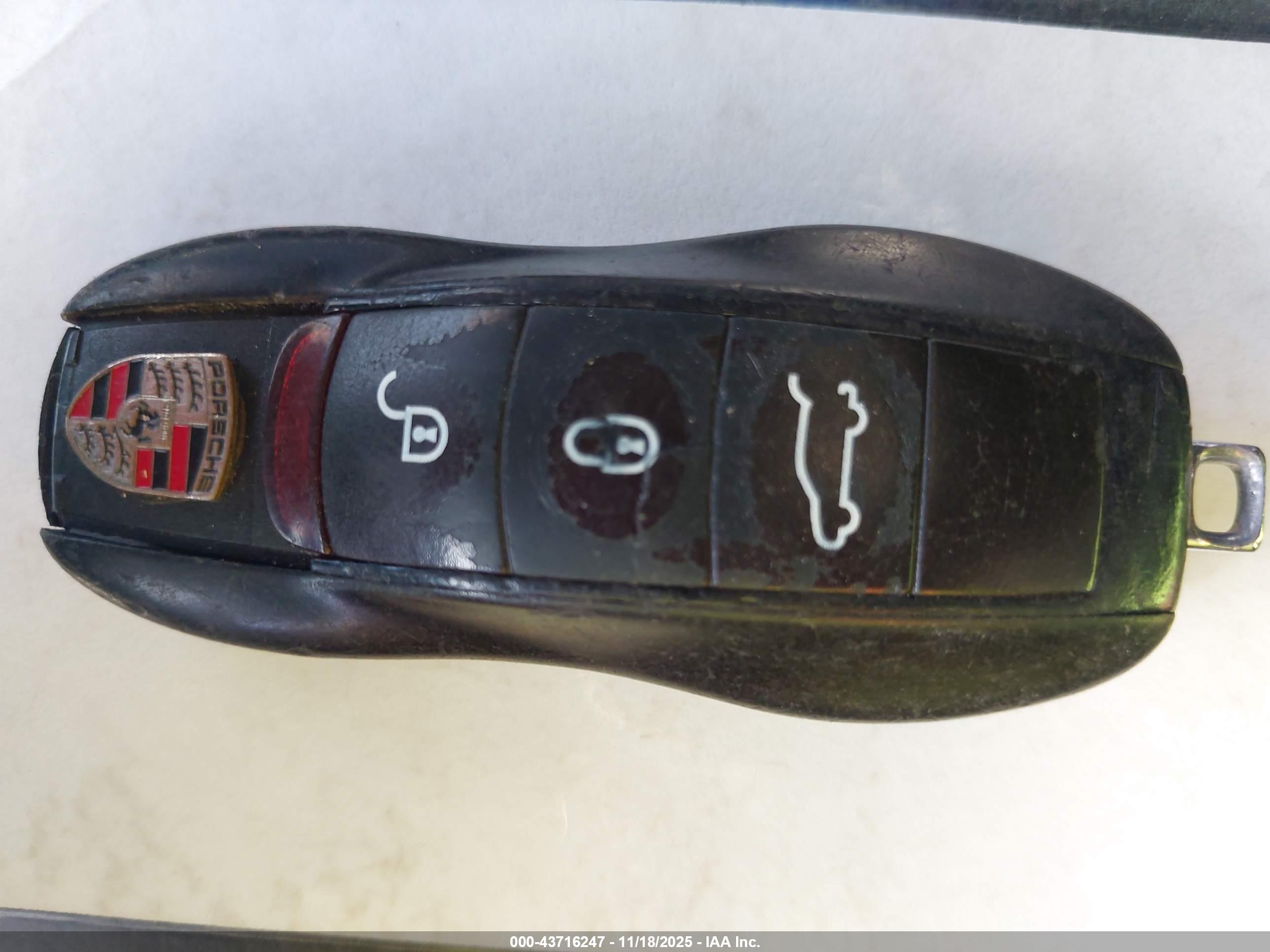 PORSCHE CAYENNE image 11