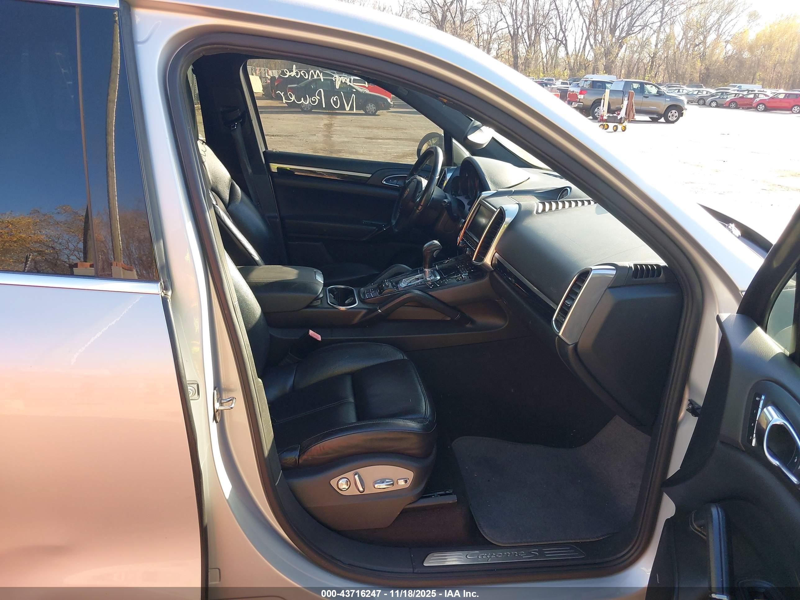 PORSCHE CAYENNE image 5