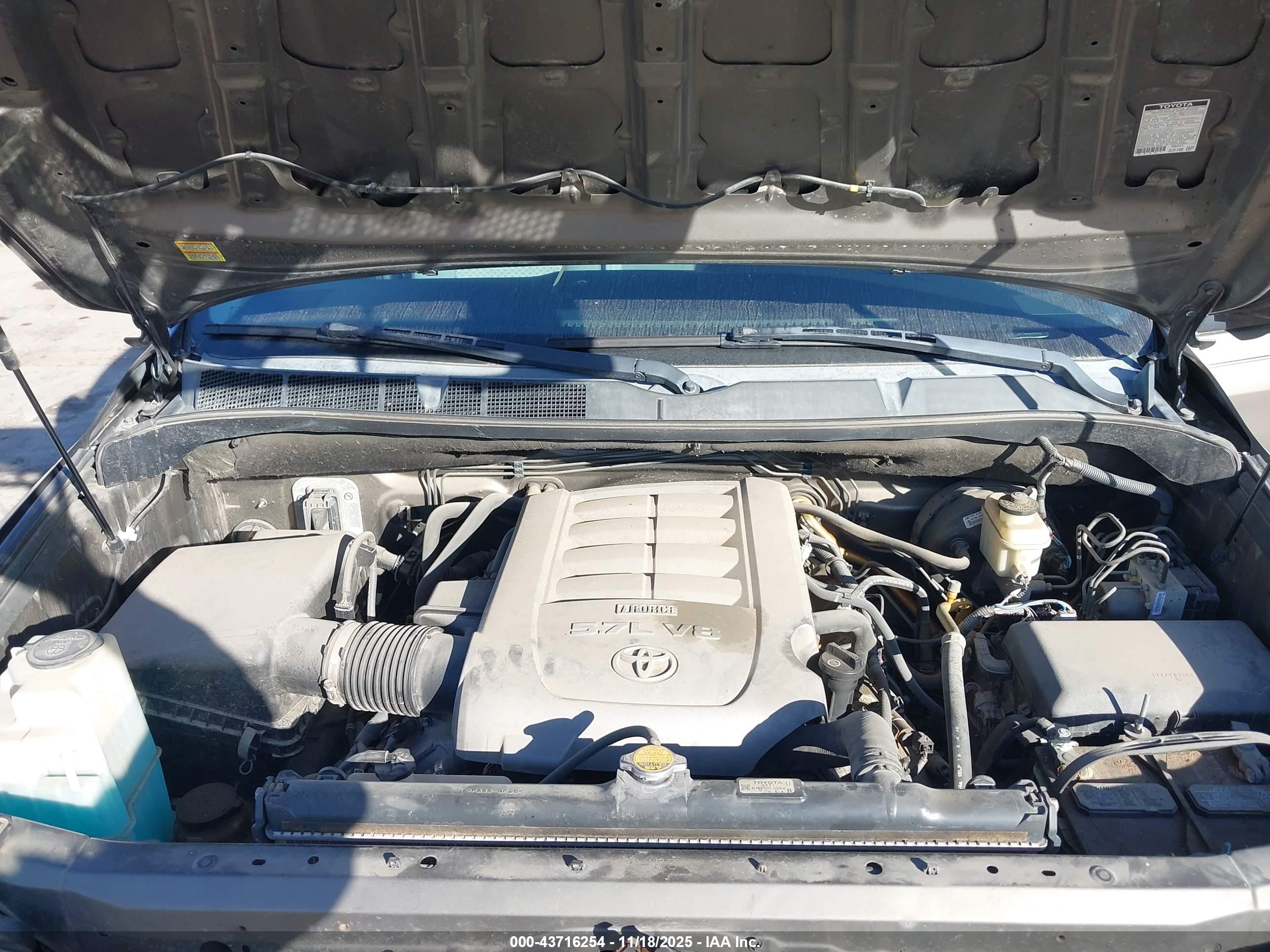 TOYOTA TUNDRA image 10