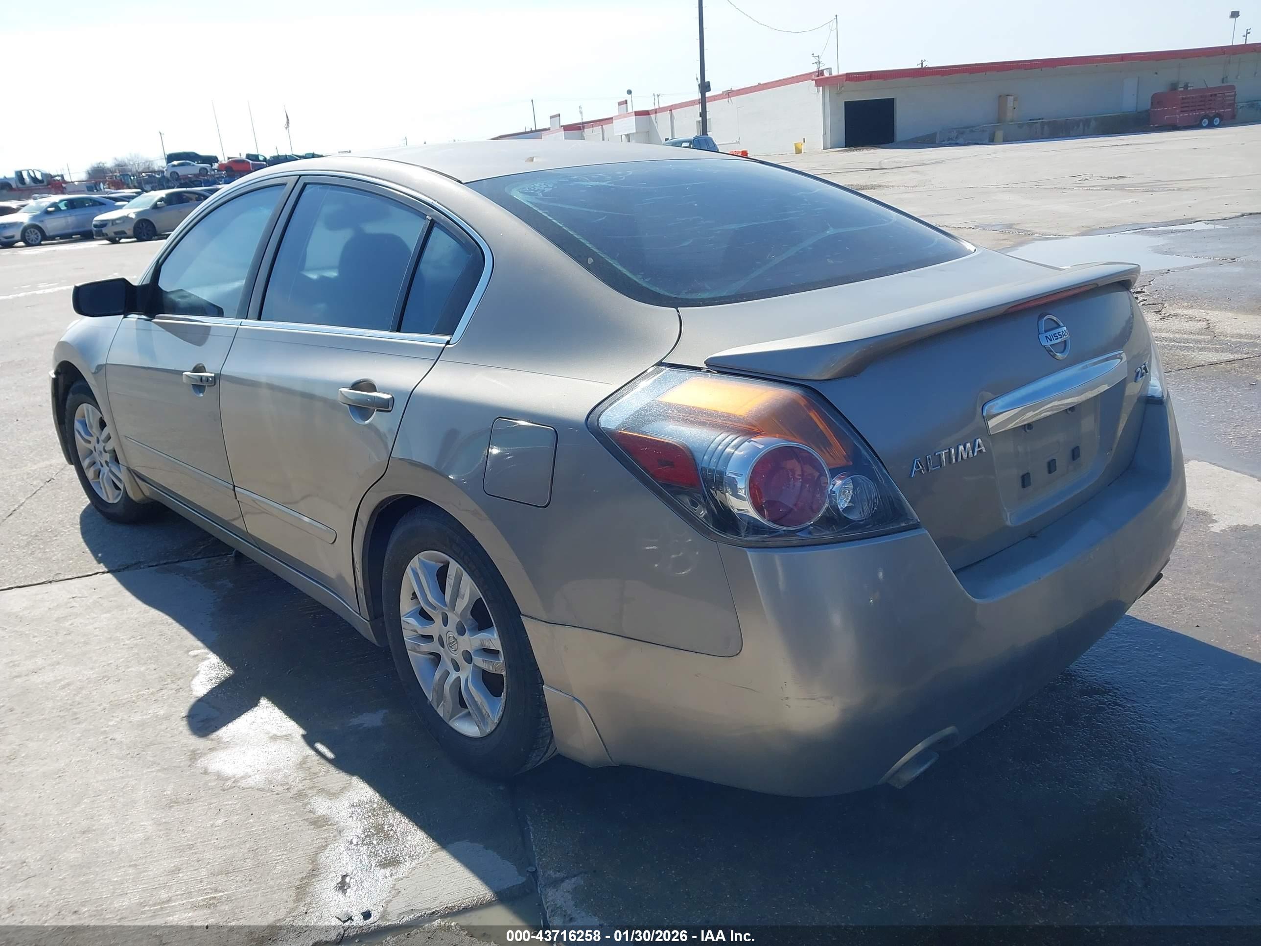 NISSAN ALTIMA image 3