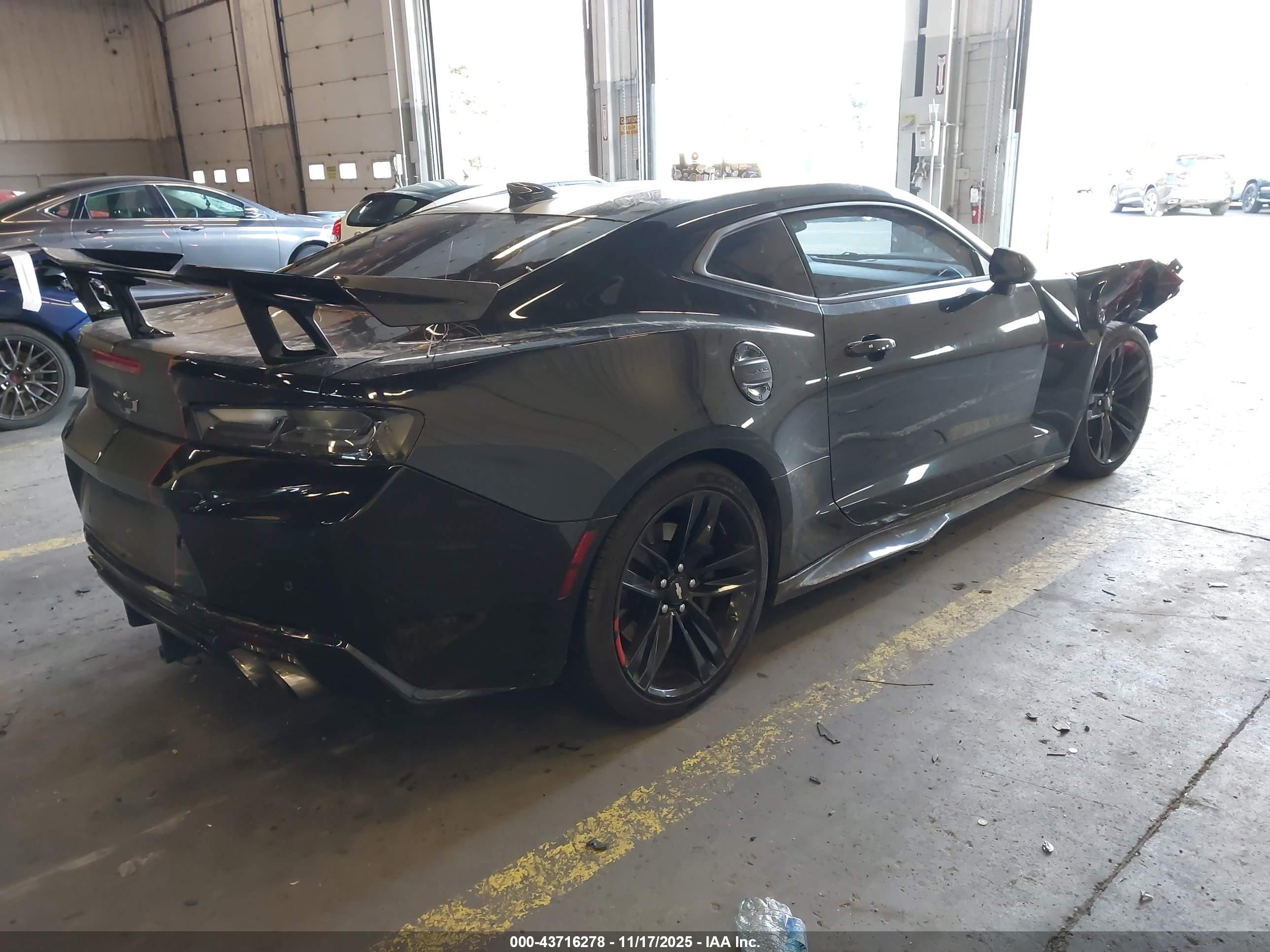 CHEVROLET CAMARO image 4
