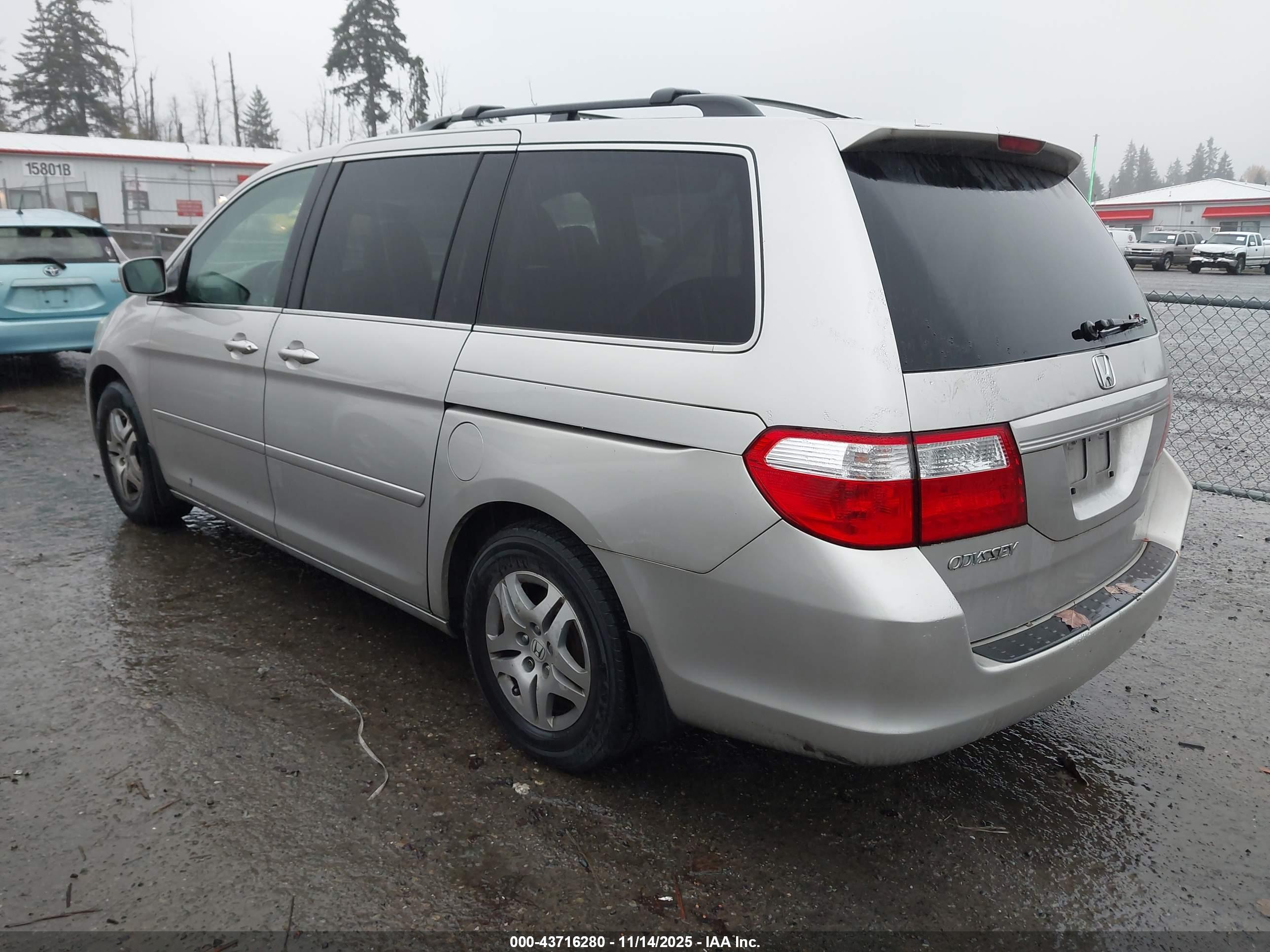 HONDA ODYSSEY image 3