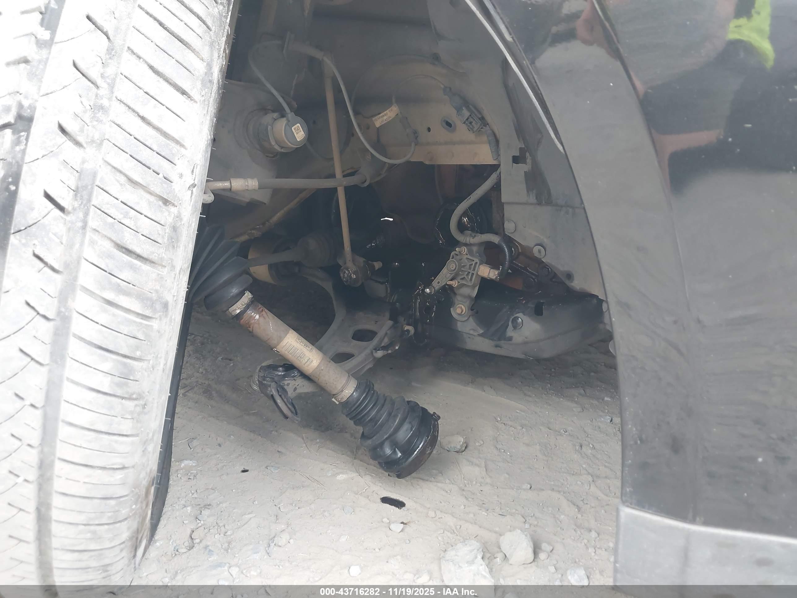 LINCOLN MKS image 6