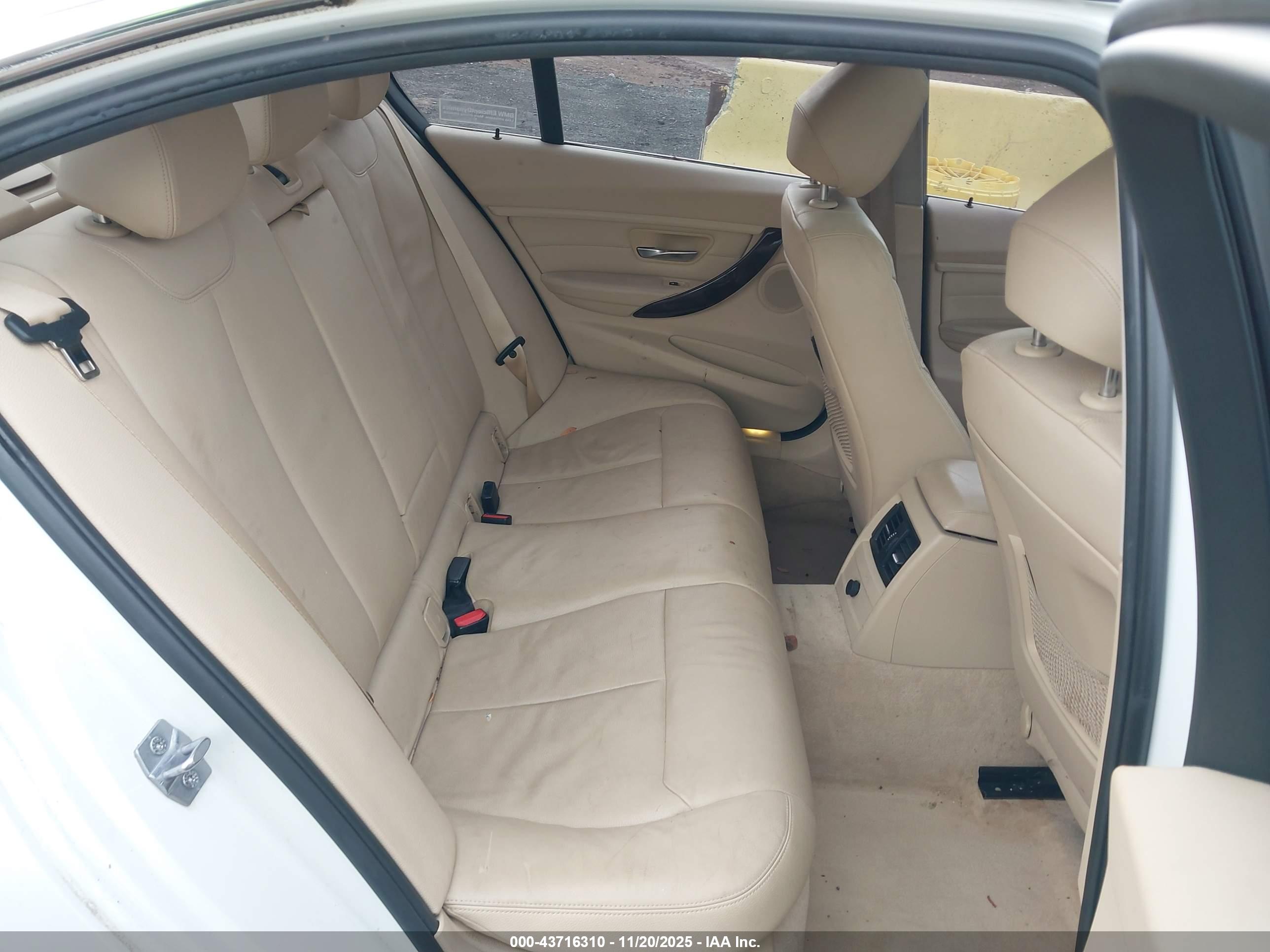 BMW 328I image 8