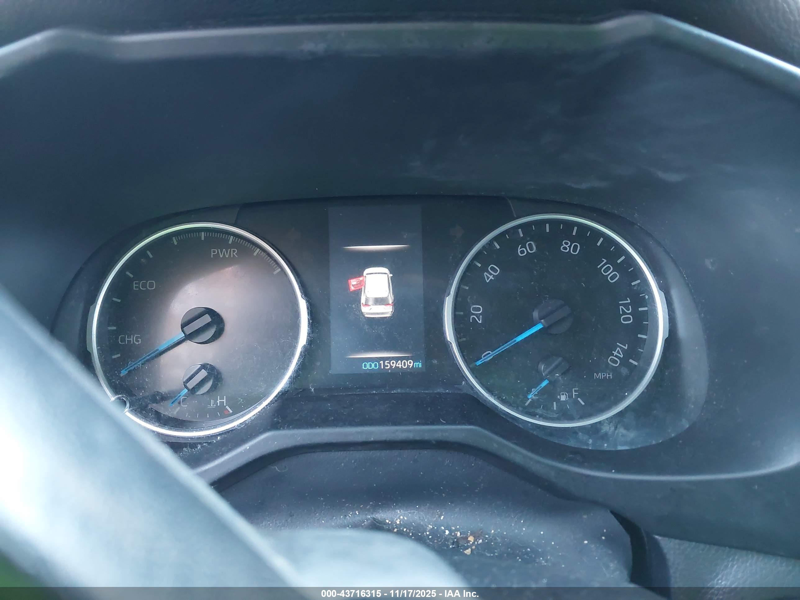 TOYOTA RAV4 image 7