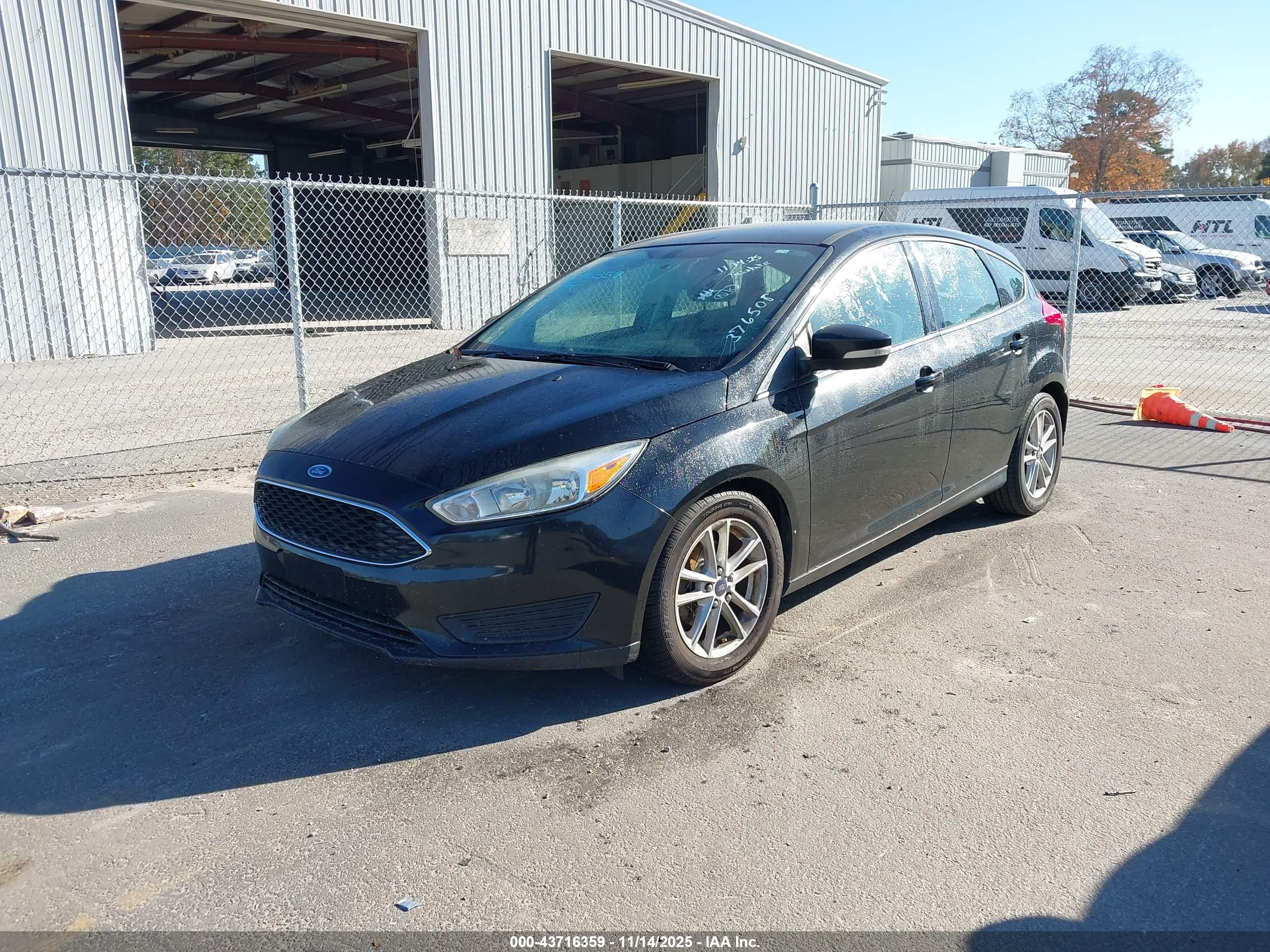 FORD FOCUS image 2