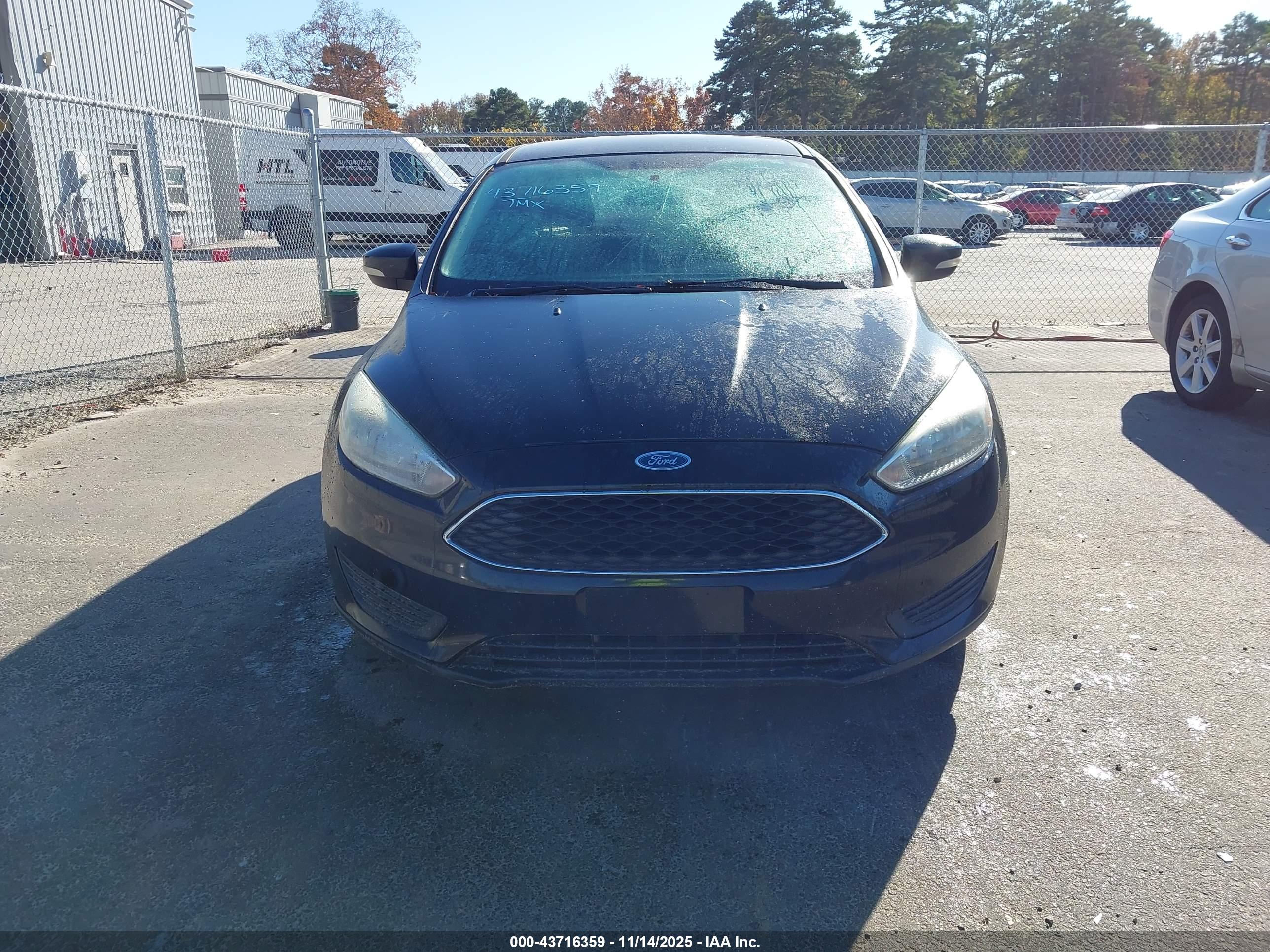 FORD FOCUS image 6
