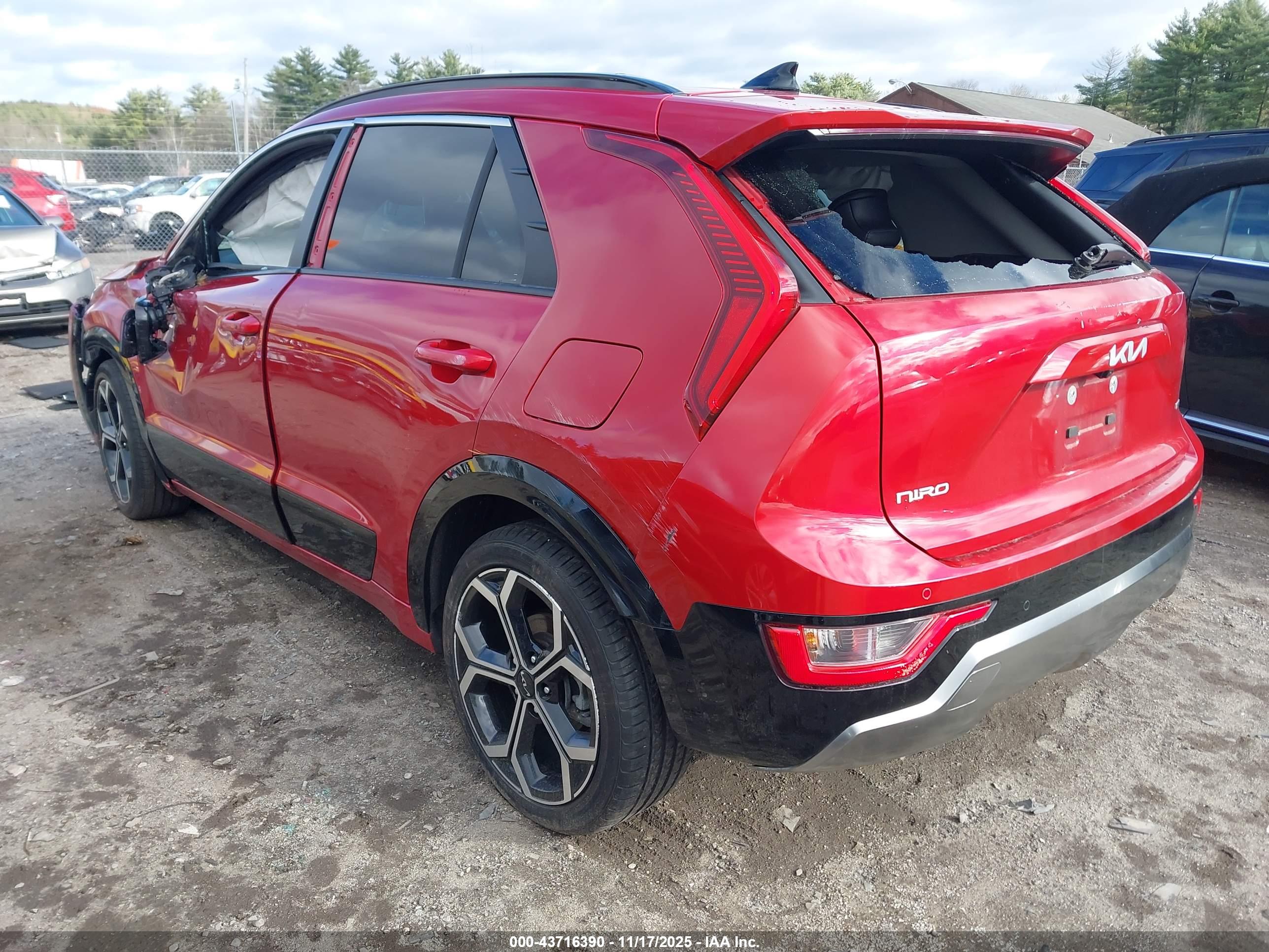 KIA NIRO image 3