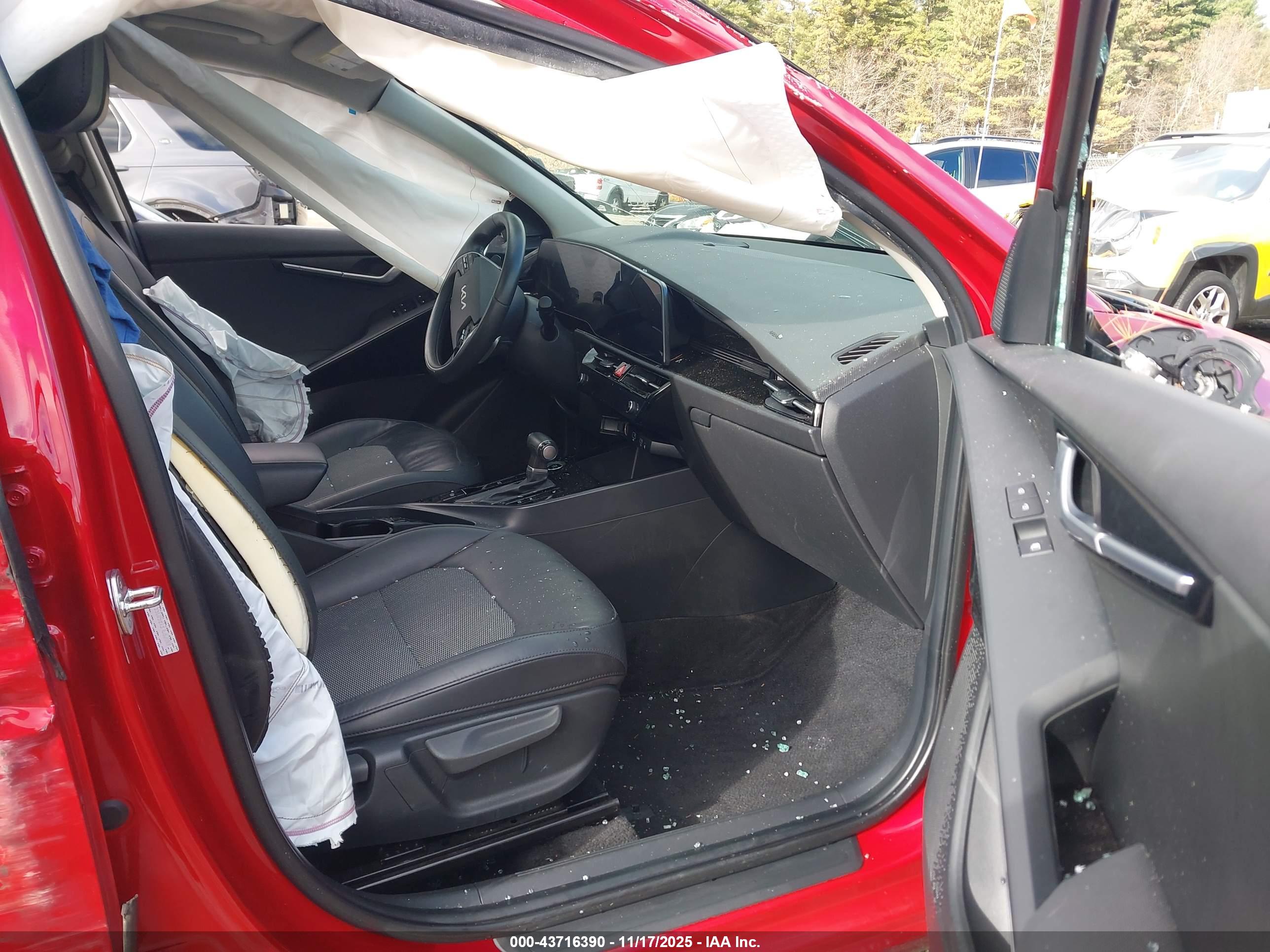 KIA NIRO image 5
