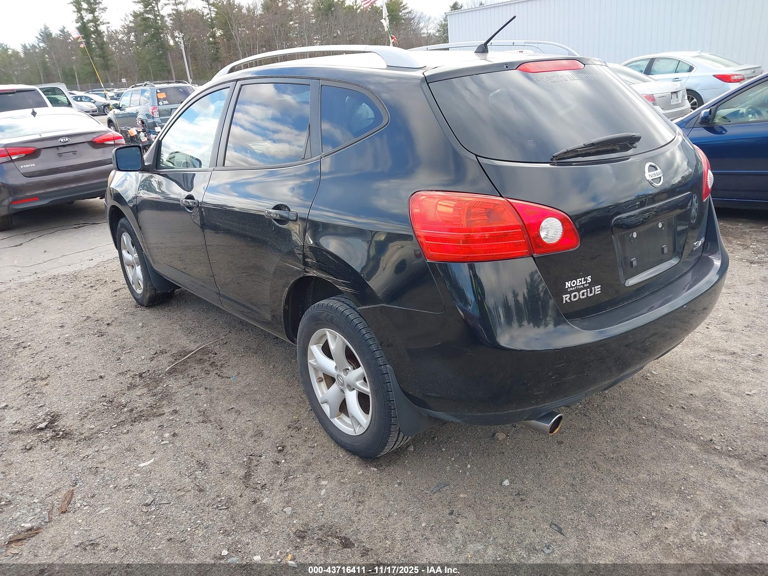 NISSAN ROGUE image 3