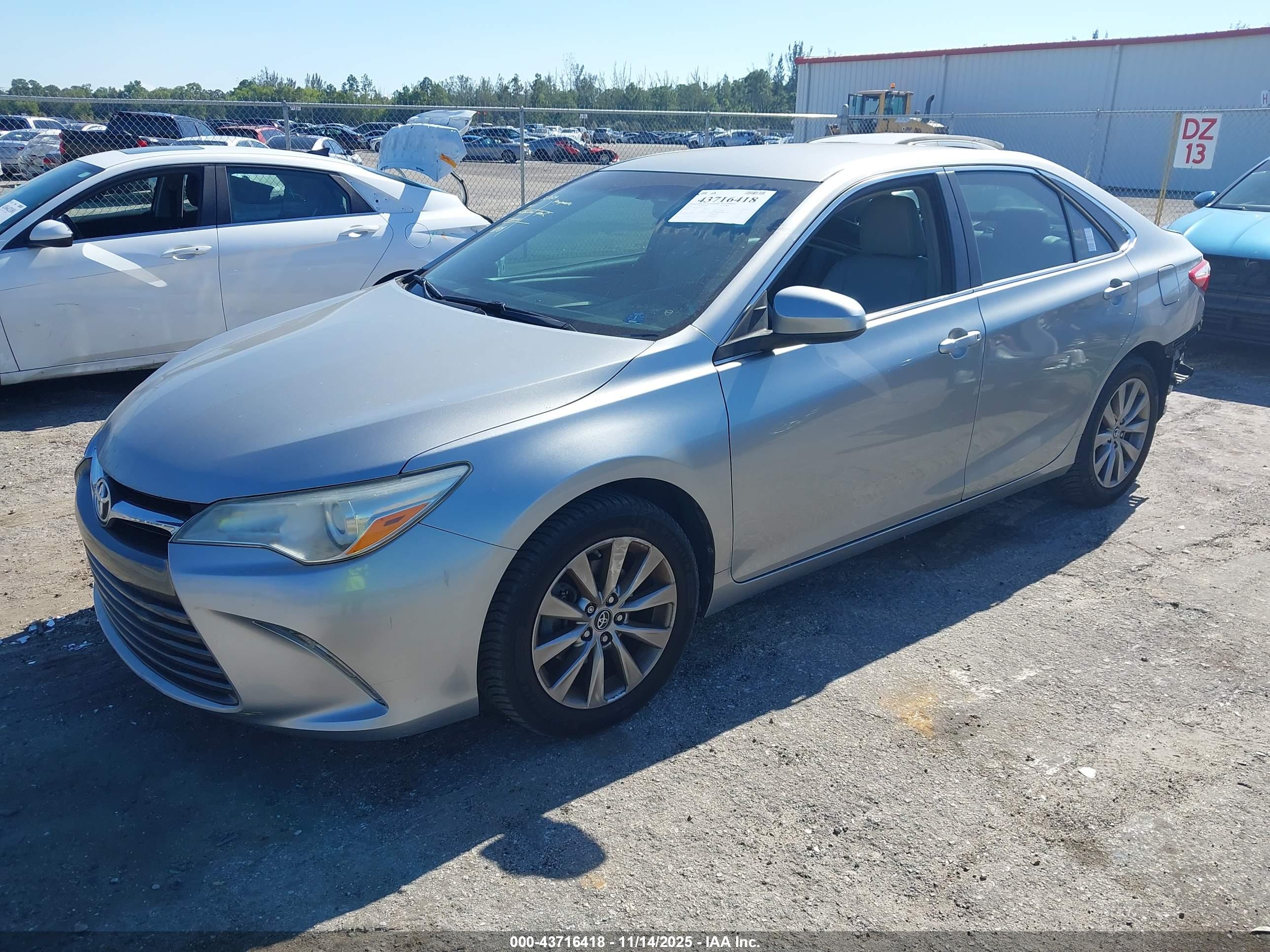 TOYOTA CAMRY image 2