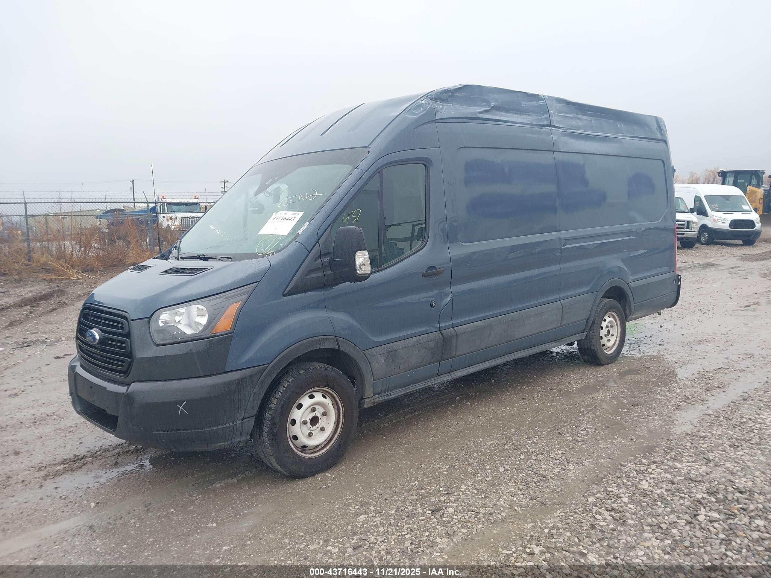 FORD TRANSIT-250 image 2