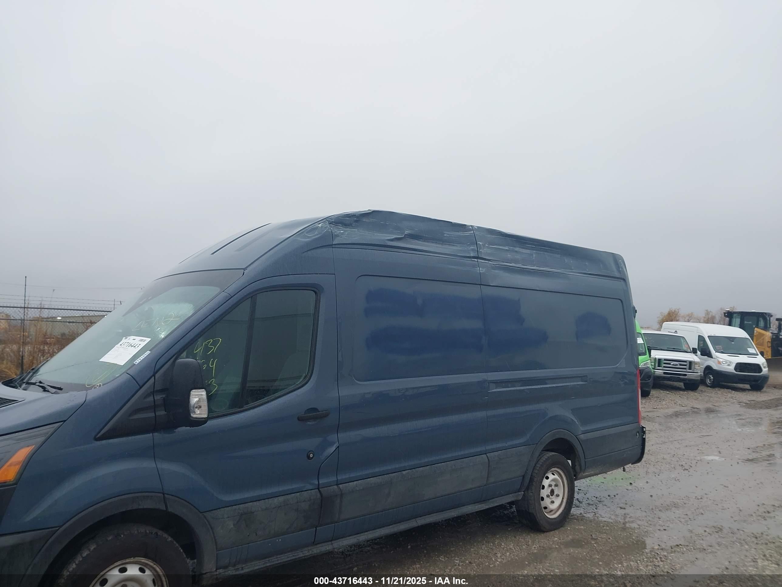 FORD TRANSIT-250 image 6