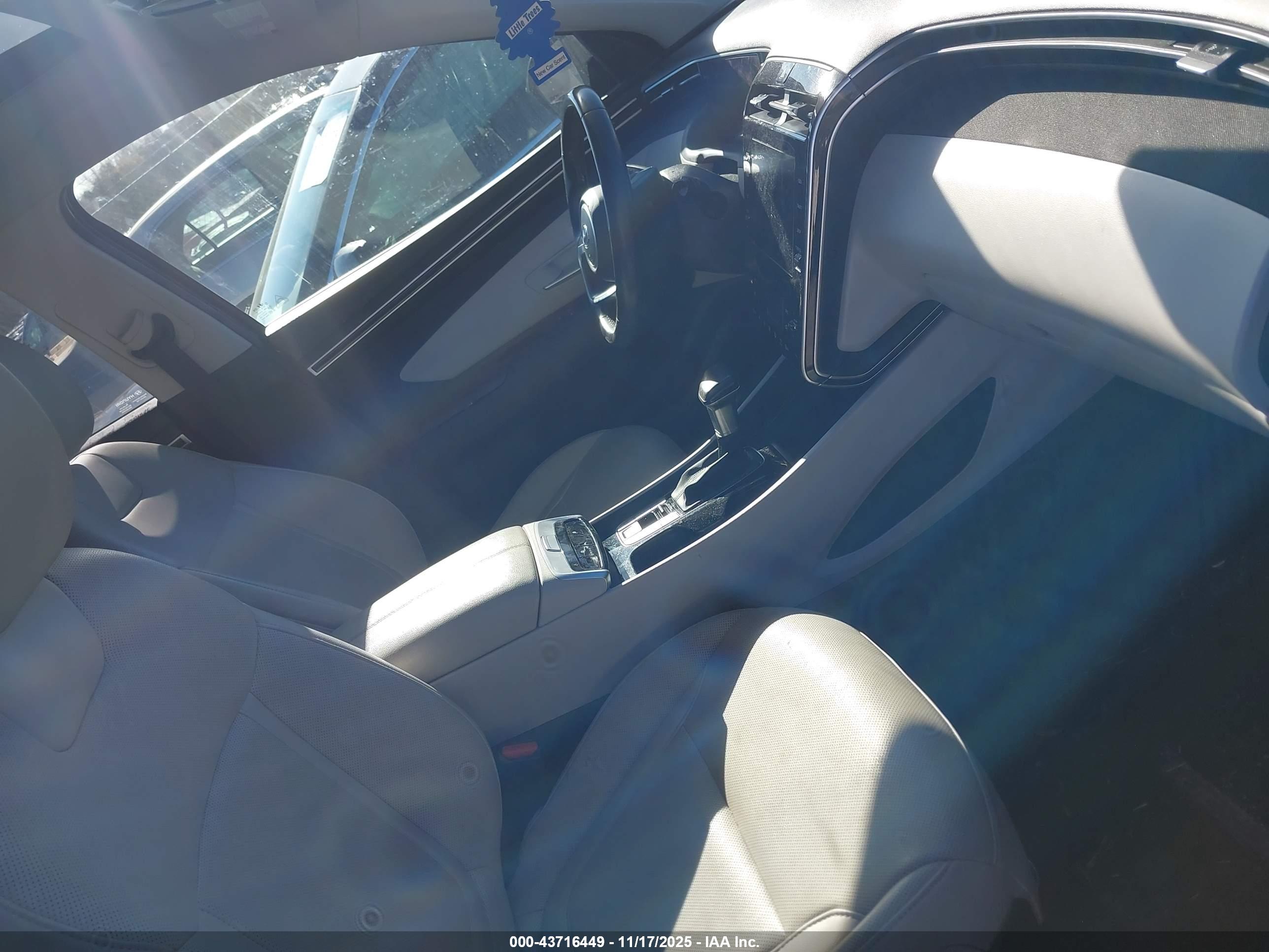 HYUNDAI TUCSON image 5