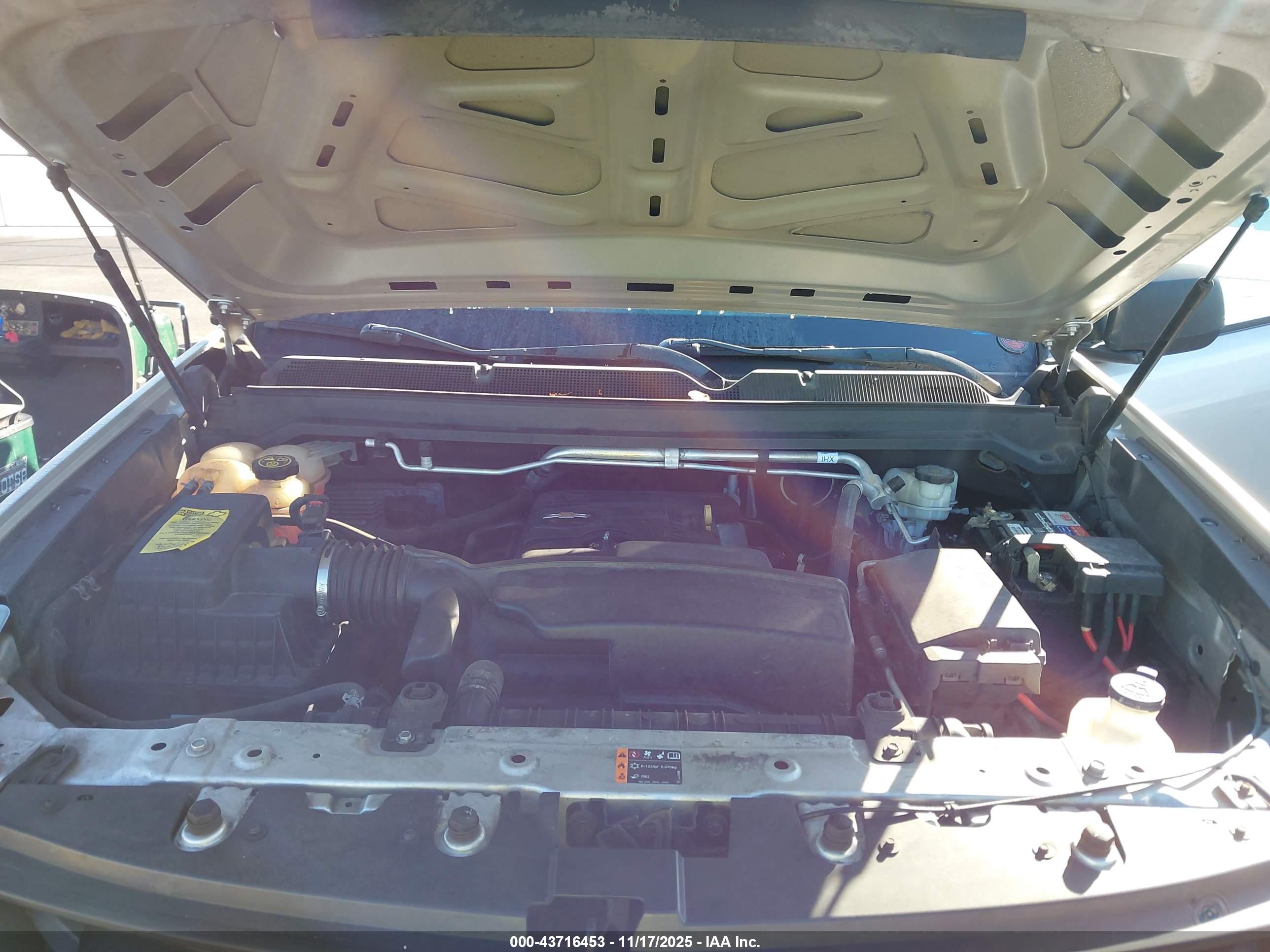 CHEVROLET COLORADO image 10
