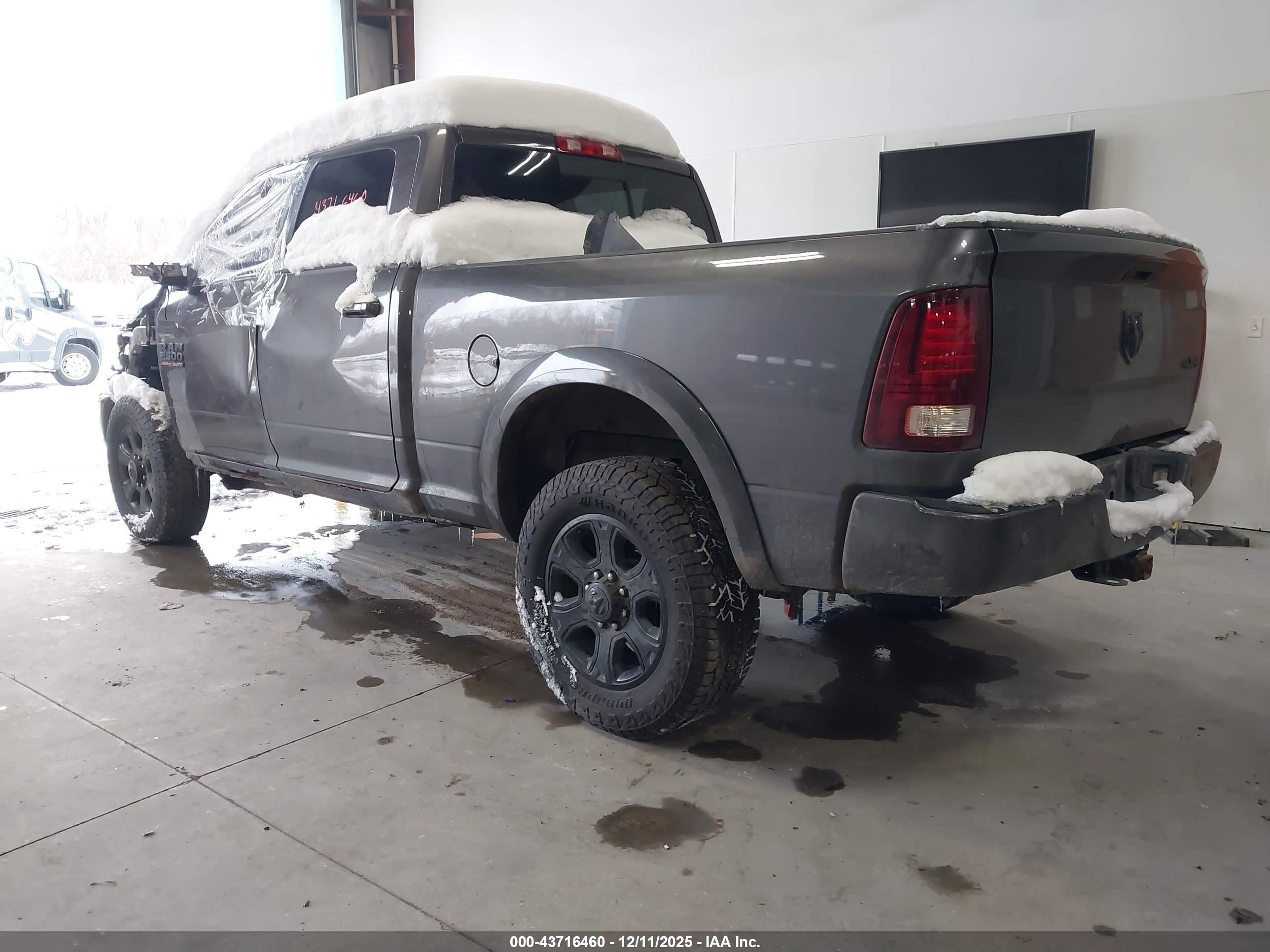 RAM 2500 image 3