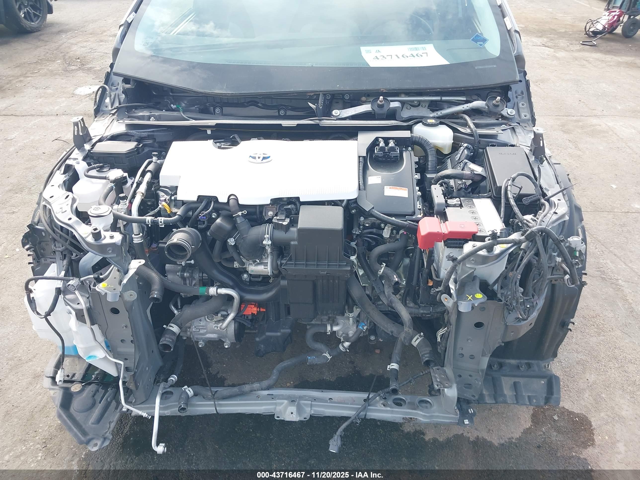 TOYOTA PRIUS image 10