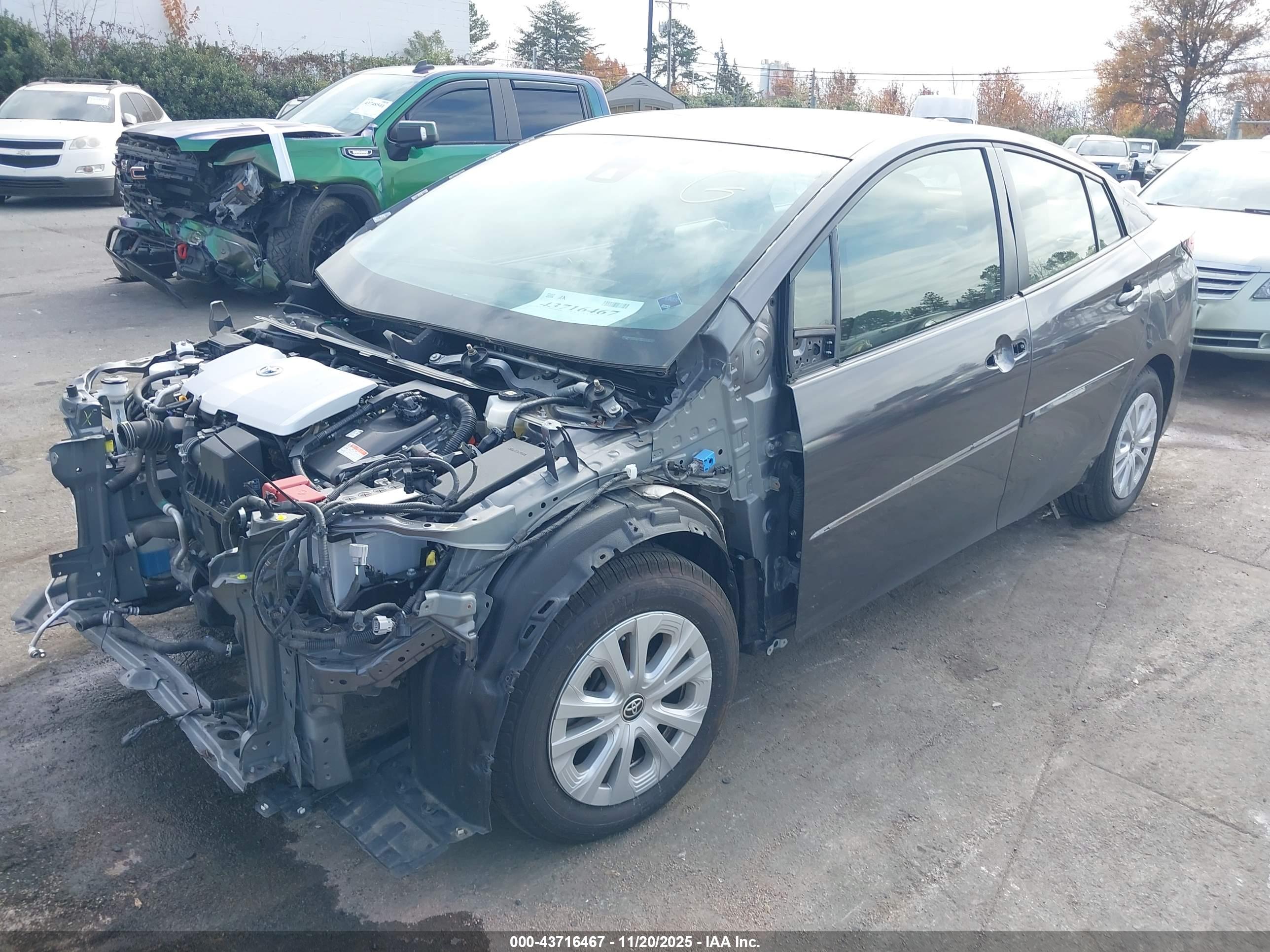 TOYOTA PRIUS image 2